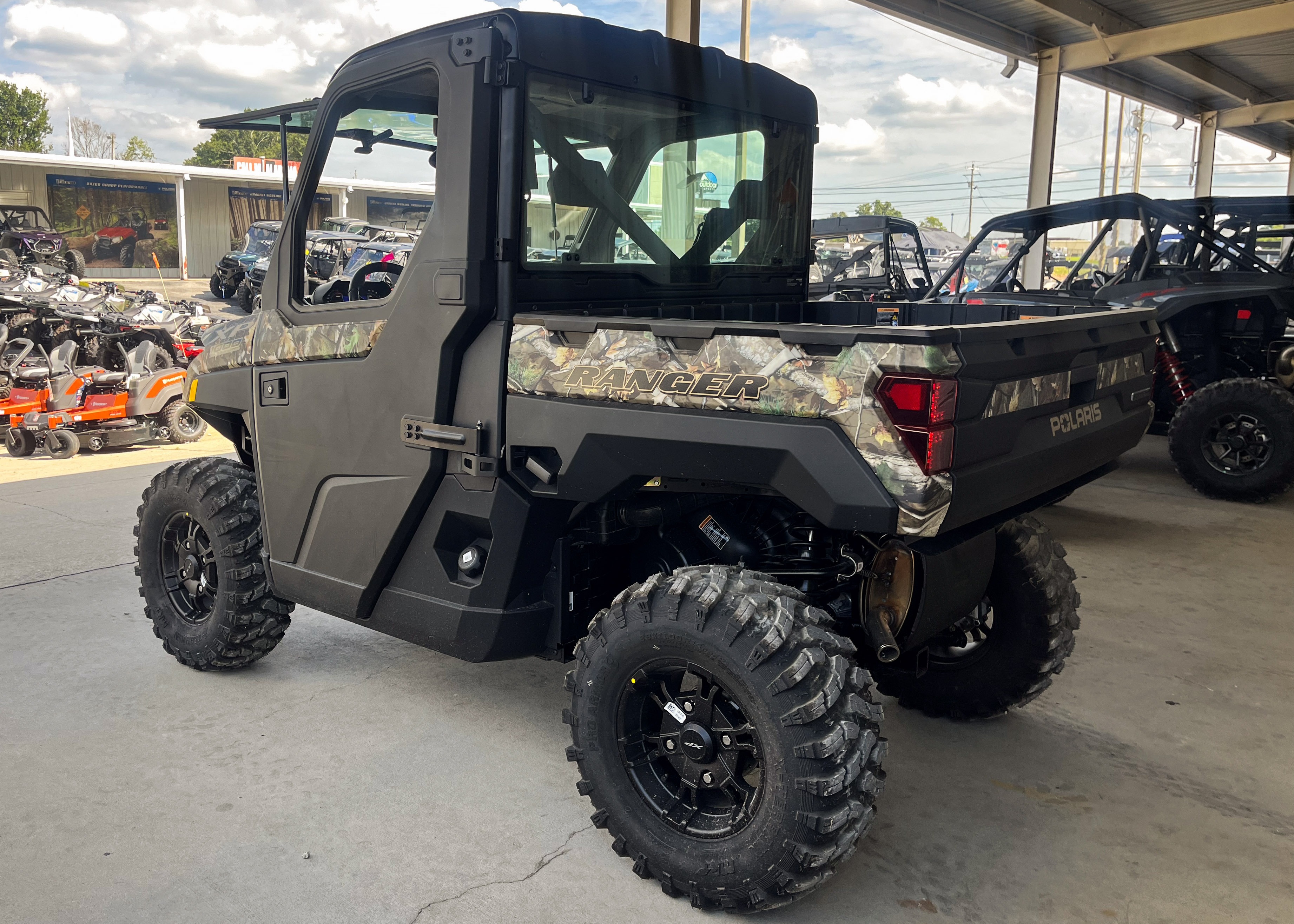2027 Polaris Ranger XP 1000 NorthStar Ultimate 5