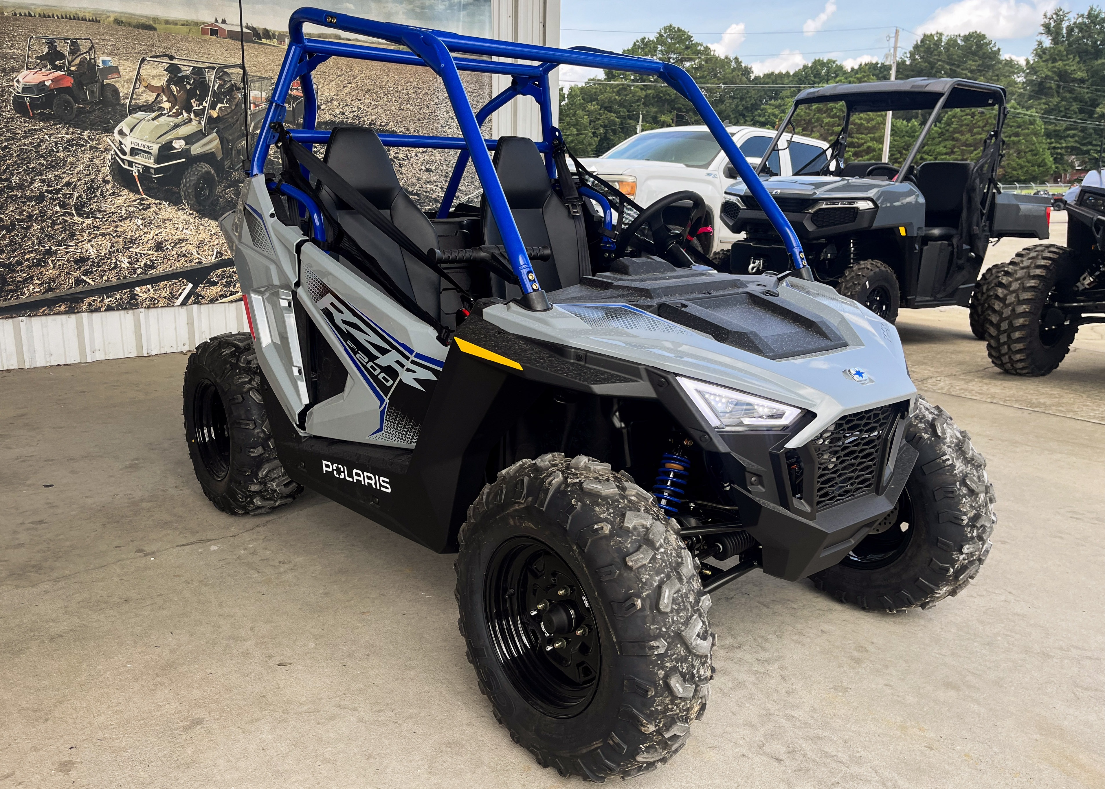 2026 Polaris RZR 200 EFI 3