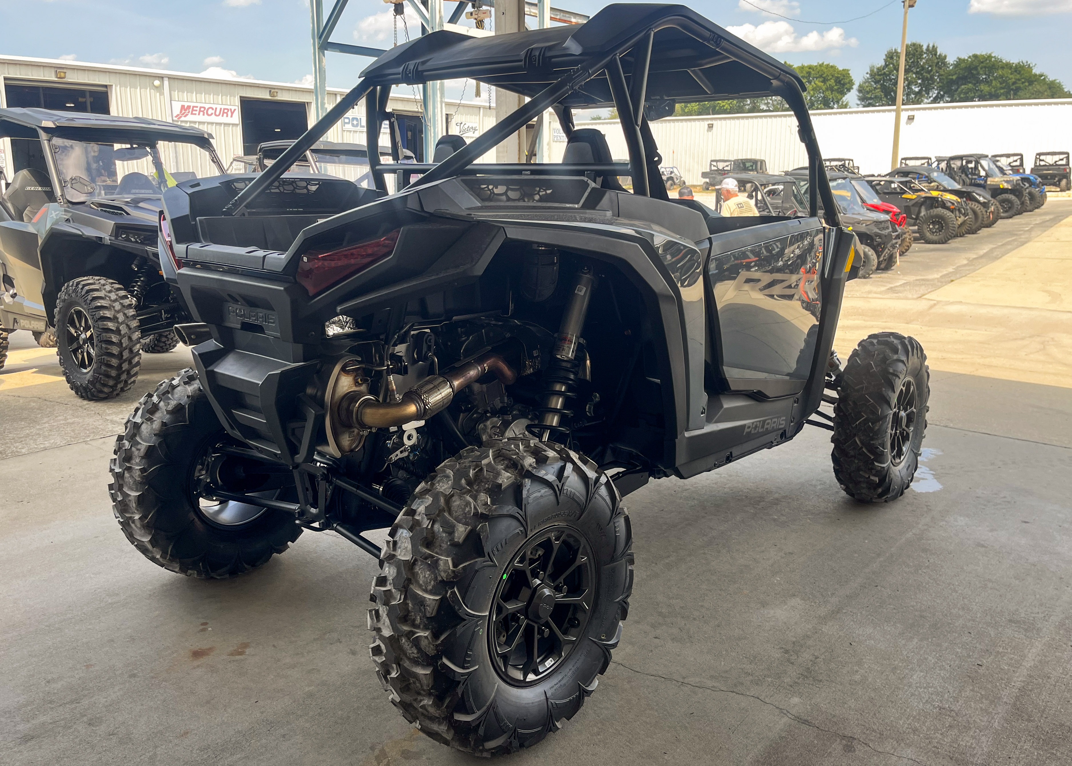 2027 Polaris RZR XP 1000 Sport 4