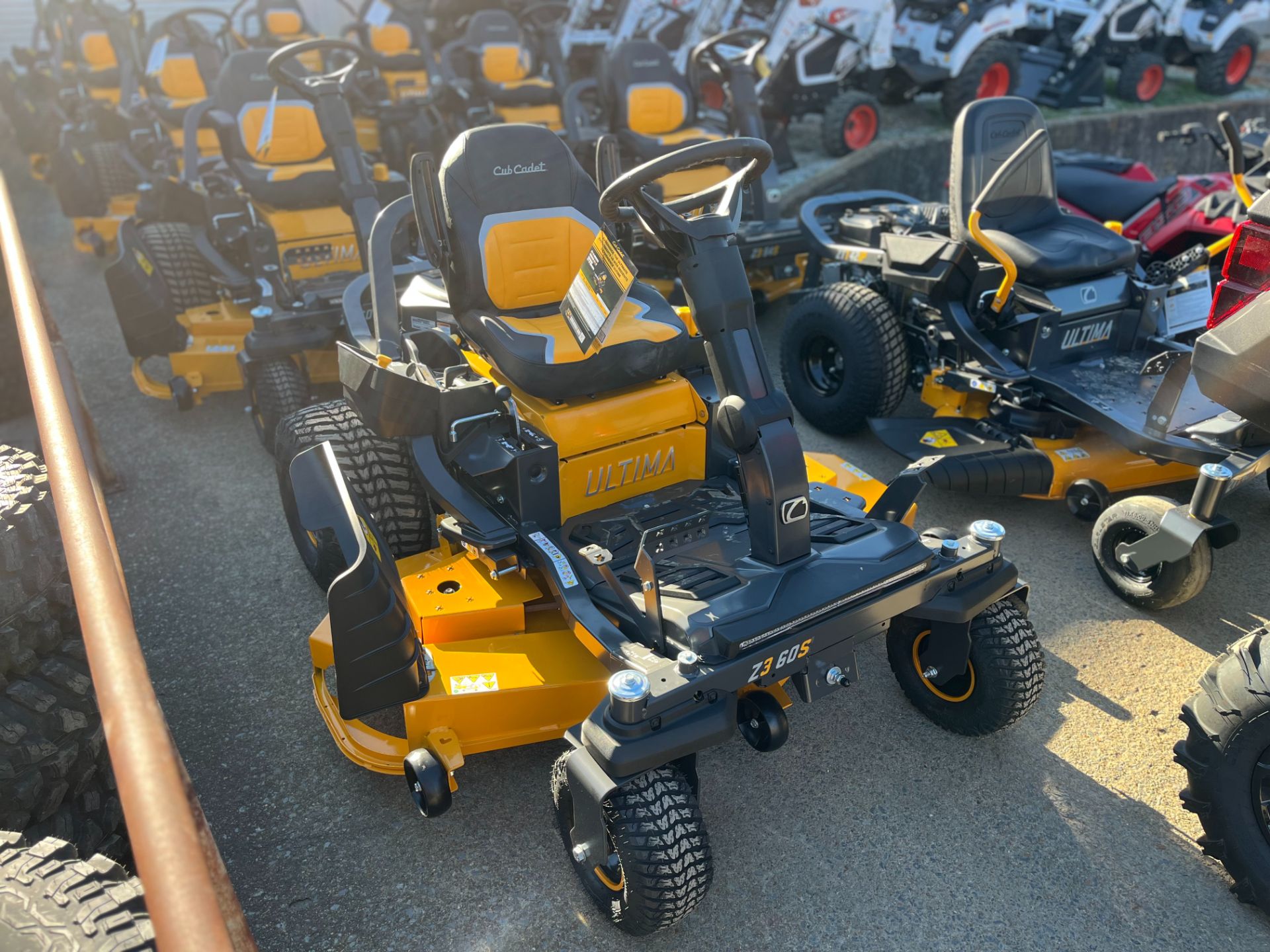 New Cub Cadet Ultima Series ZS Z3 60S 60 in. Kawasaki FR730V 24 hp