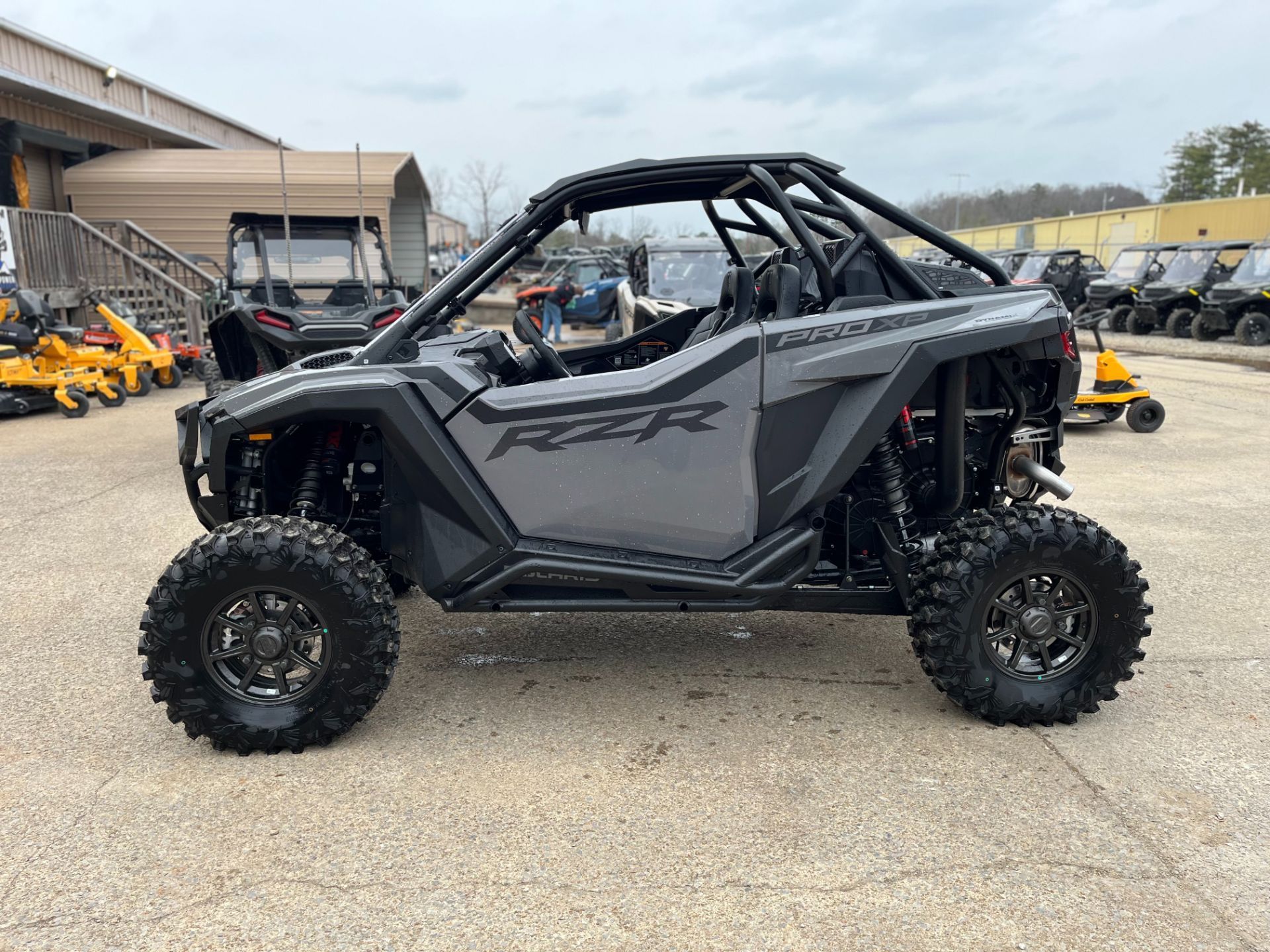 2026 Polaris RZR PRO XP Ultimate 4