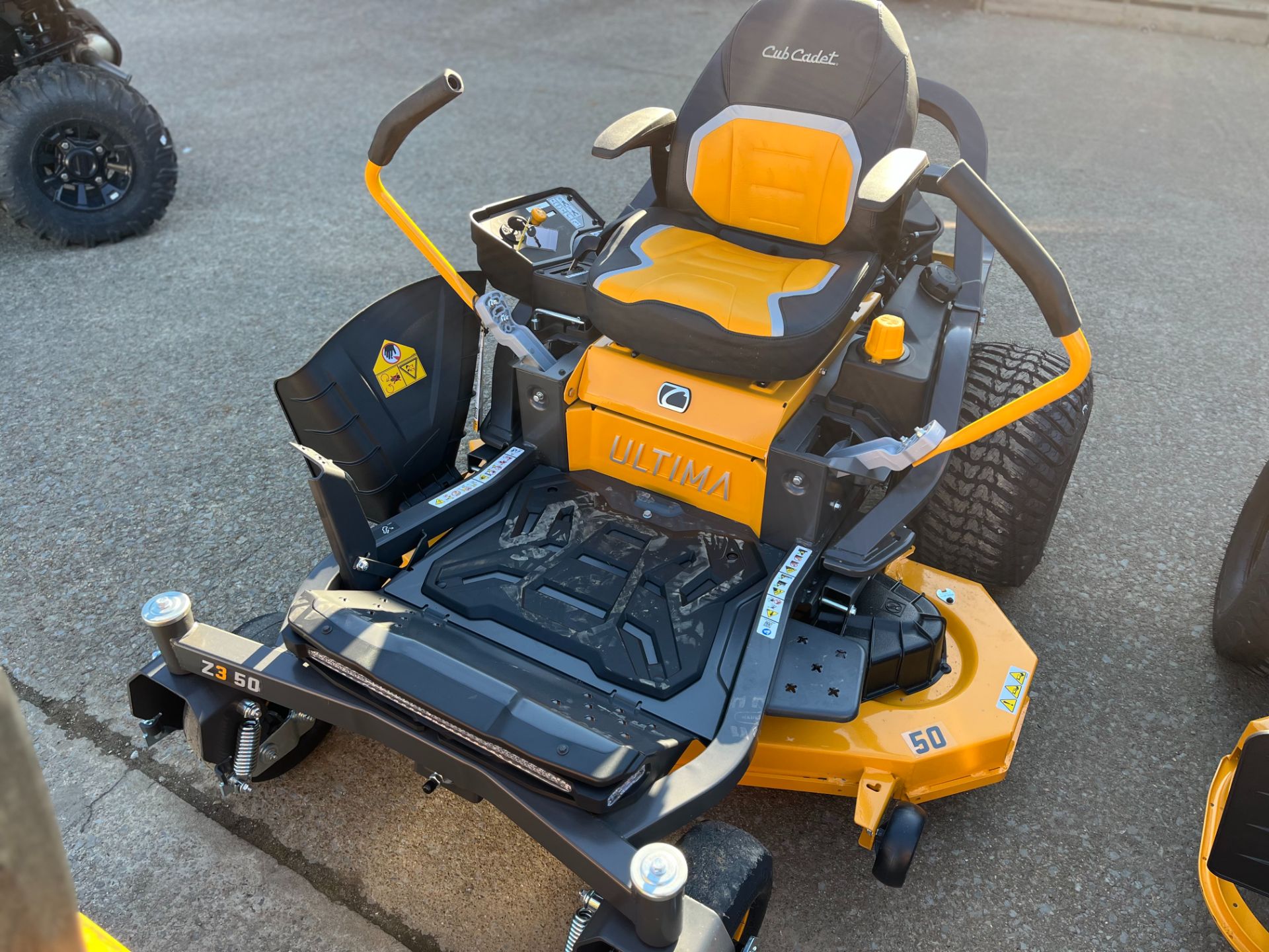 New Cub Cadet Z3 50 in. Kawasaki FR730V 24 hp, Ooltewah TN | Specs