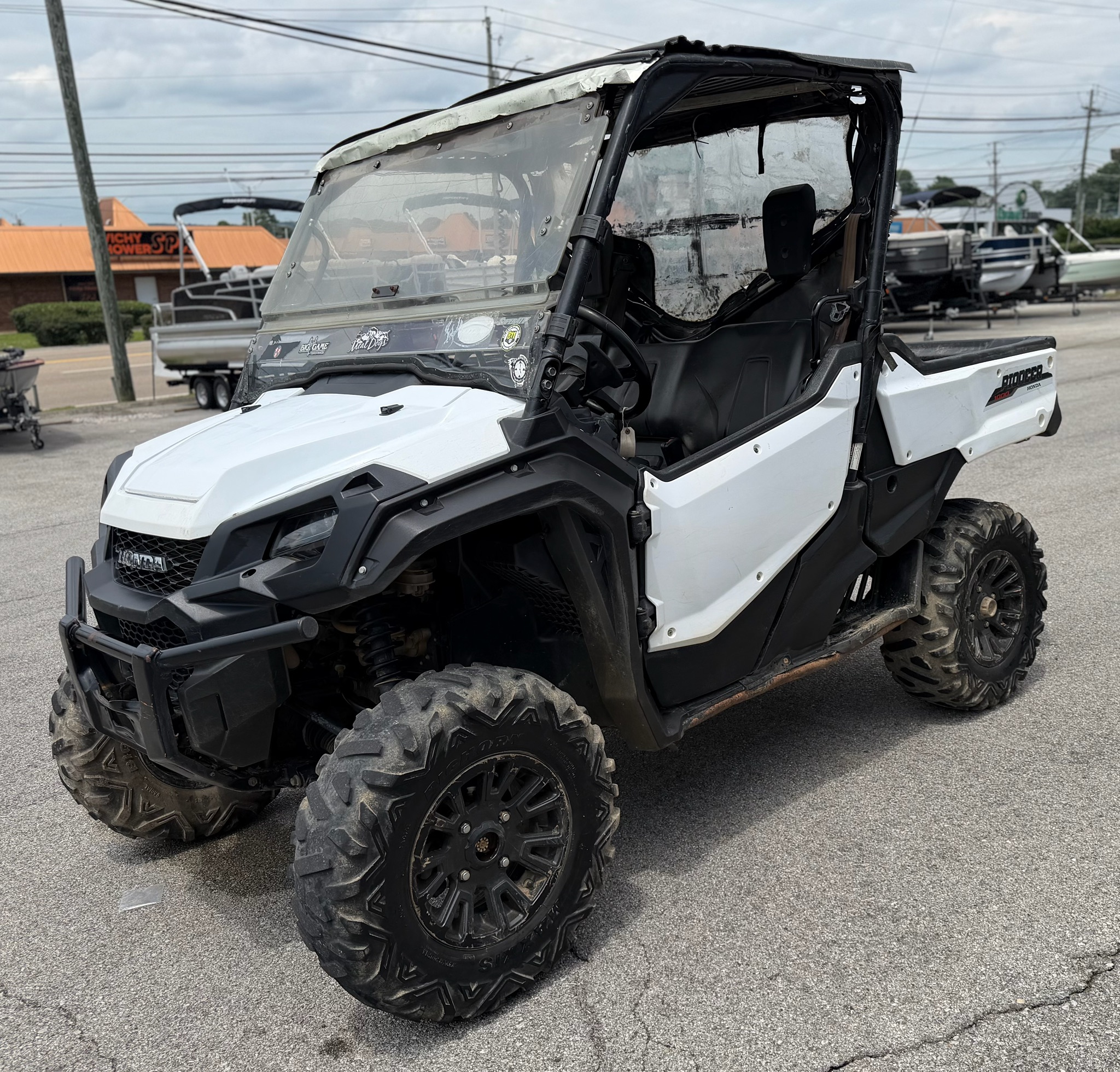2020 Honda Pioneer 1000 Deluxe 1