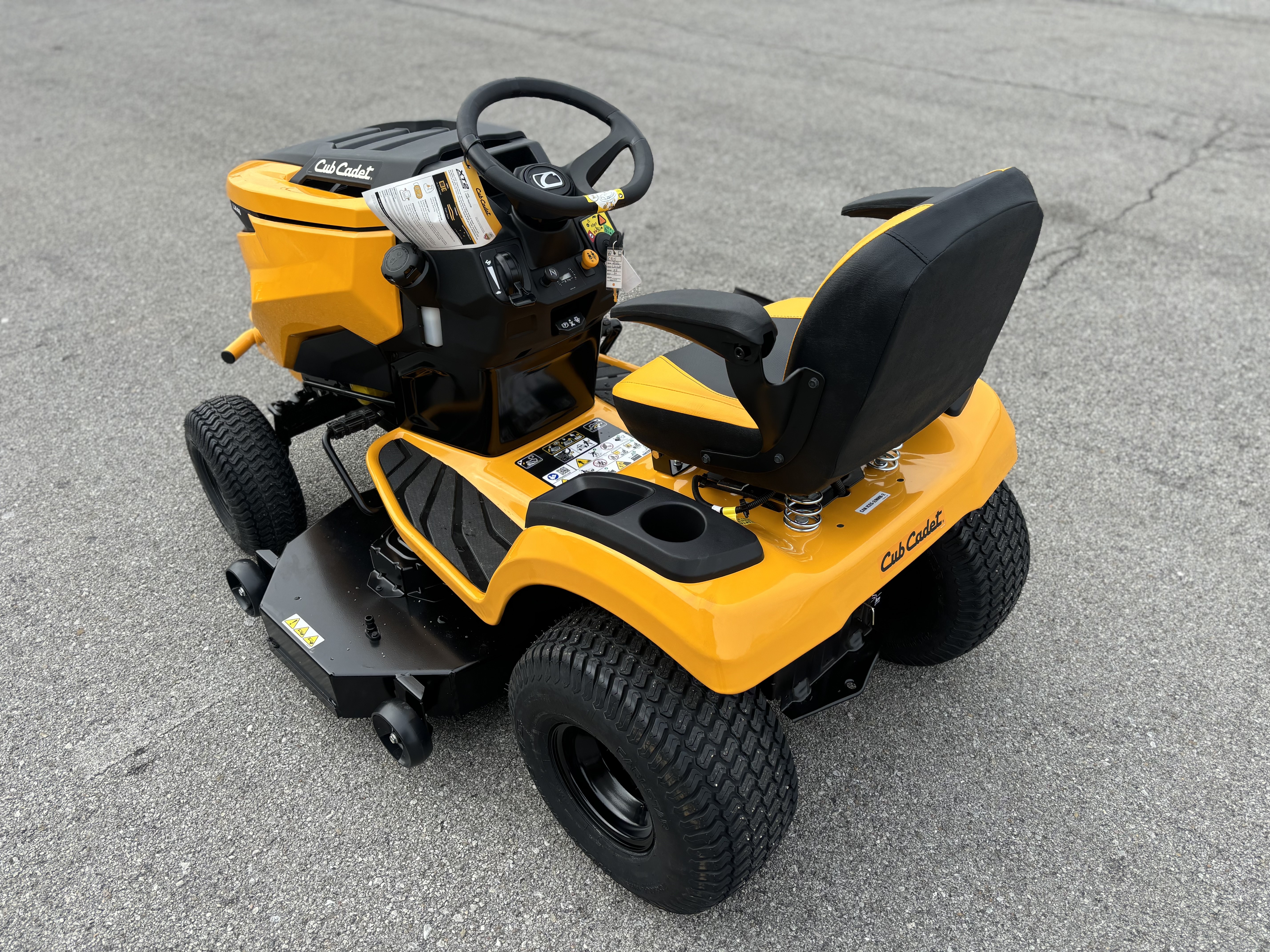 New 2026 Cub Cadet XT2 LX46 46 in. Kohler 7000 Series HD 22 hp