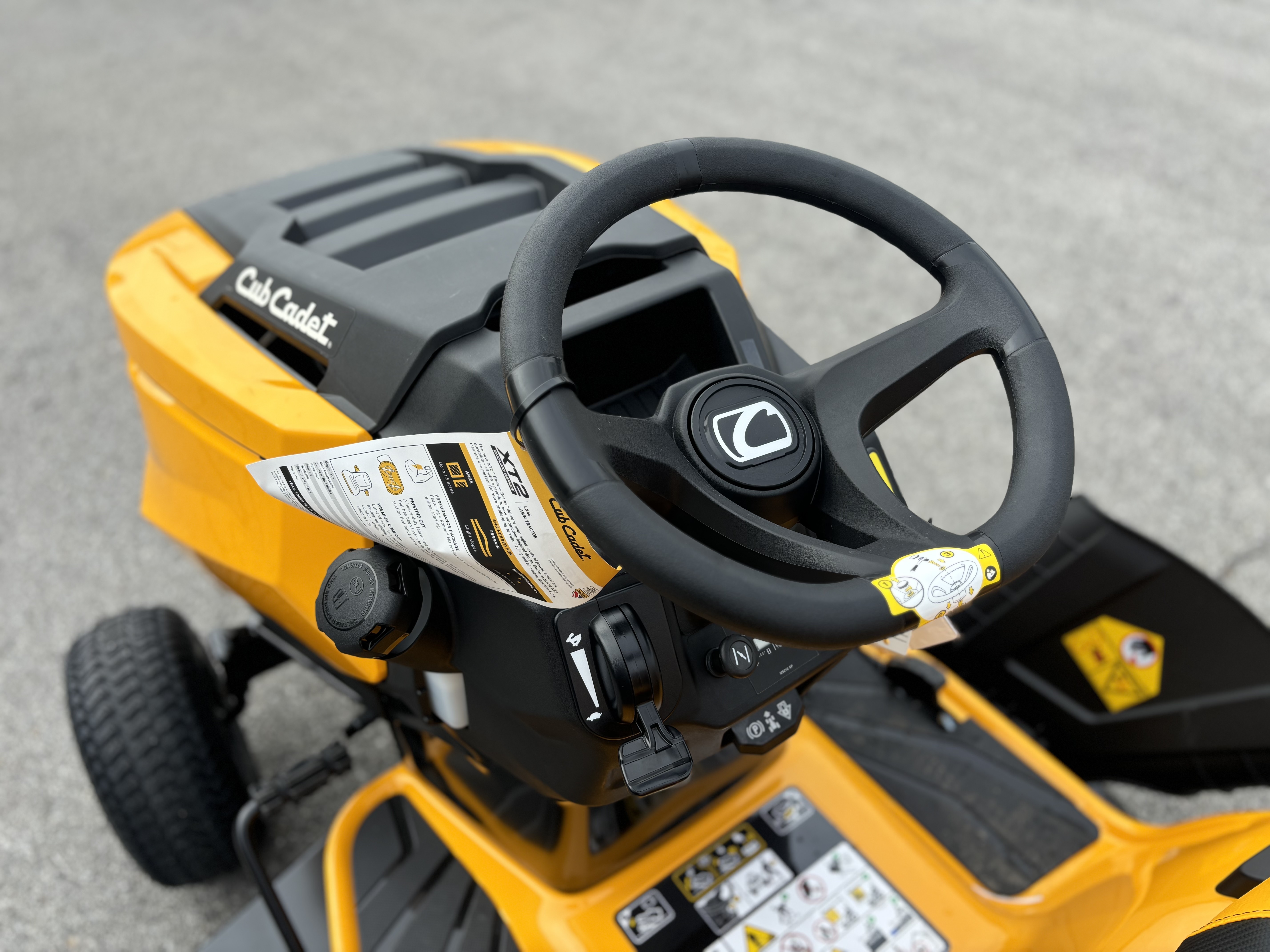New 2026 Cub Cadet XT2 LX46 46 in. Kohler 7000 Series HD 22 hp