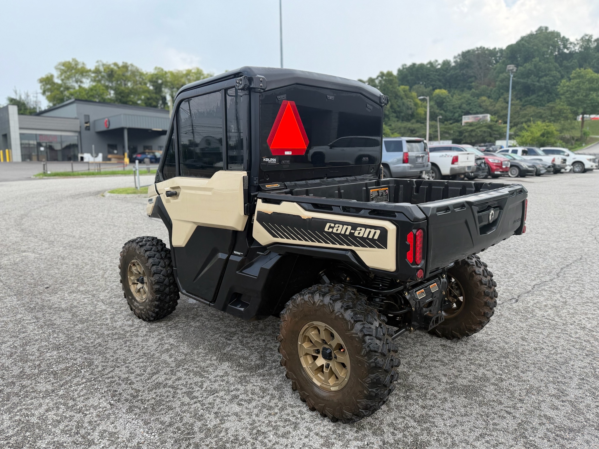2024 Can-Am™ Defender Limited 4
