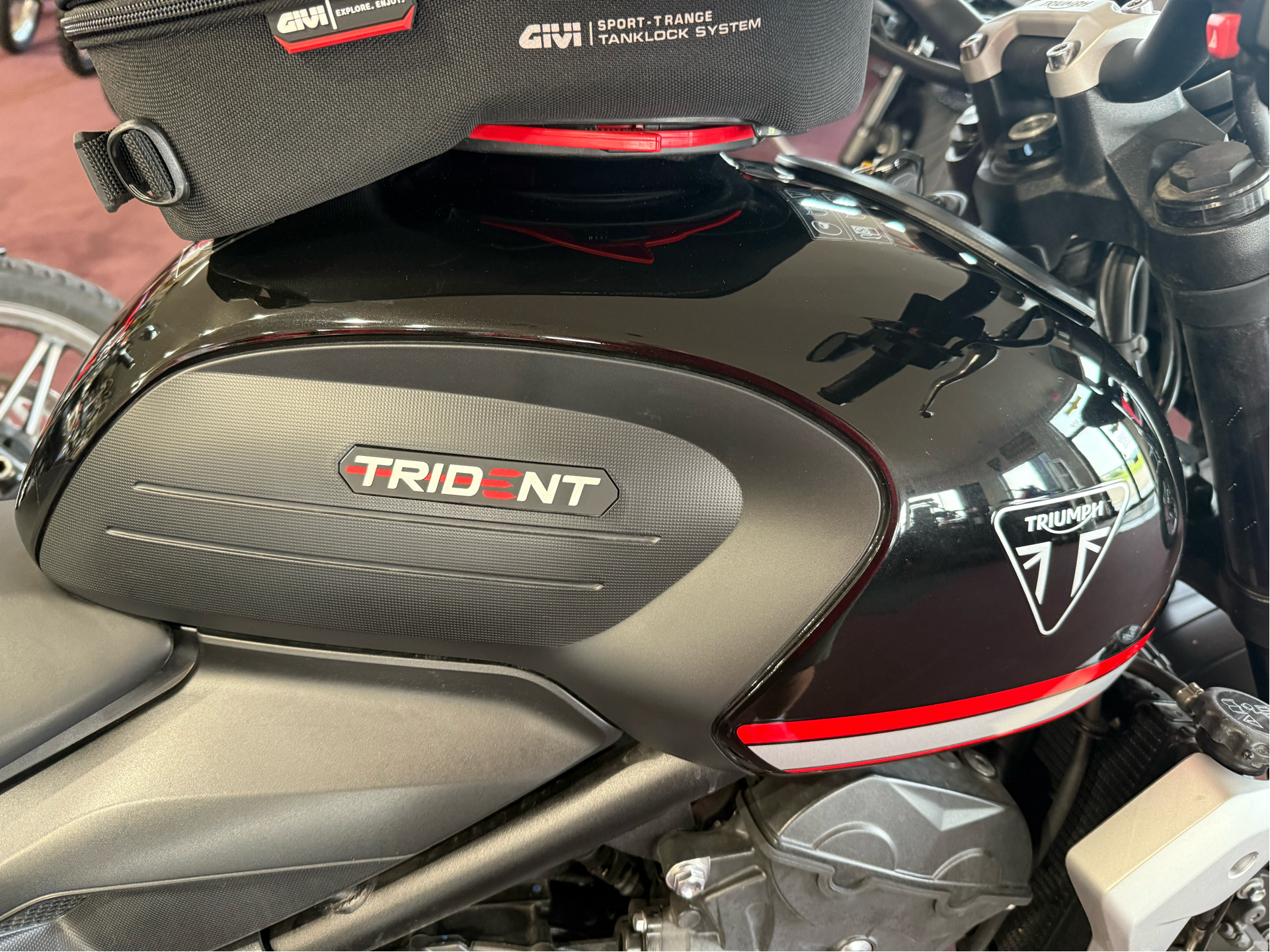 2023 Triumph Trident 660 in Belle Plaine, Minnesota - Photo 2