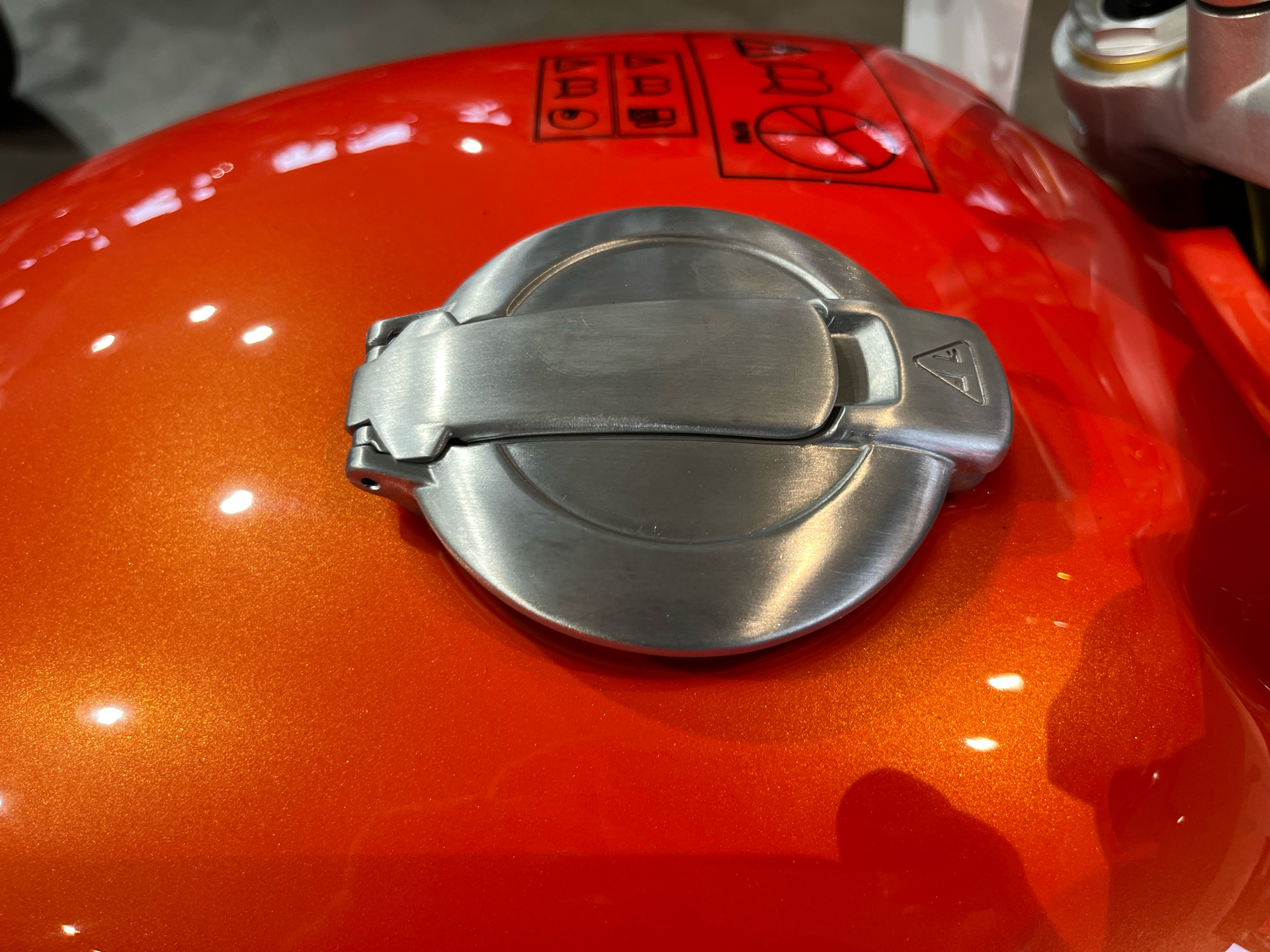 2025 Triumph Speed Twin 1200 RS in Belle Plaine, Minnesota - Photo 2
