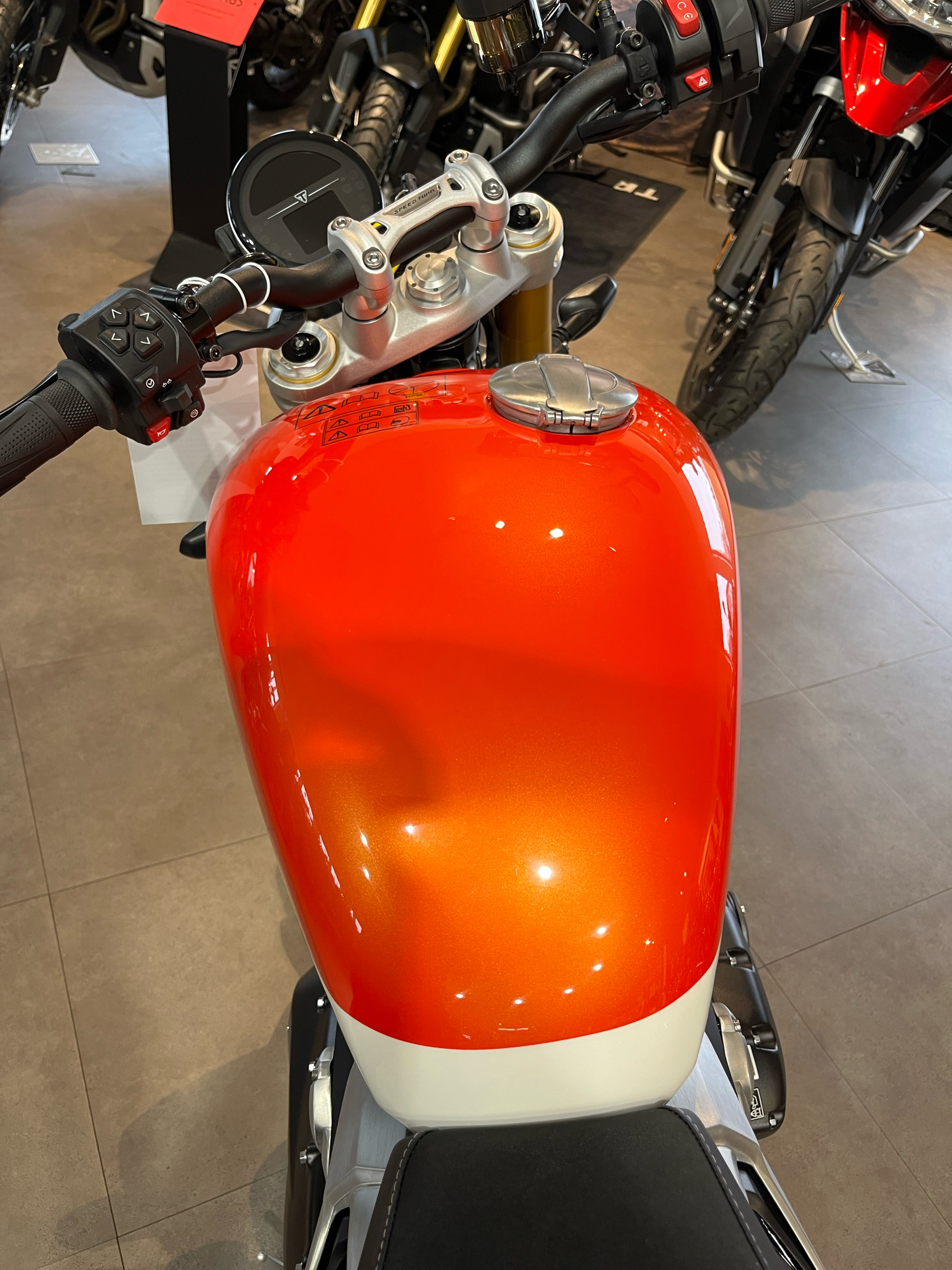 2025 Triumph Speed Twin 1200 RS in Belle Plaine, Minnesota - Photo 4