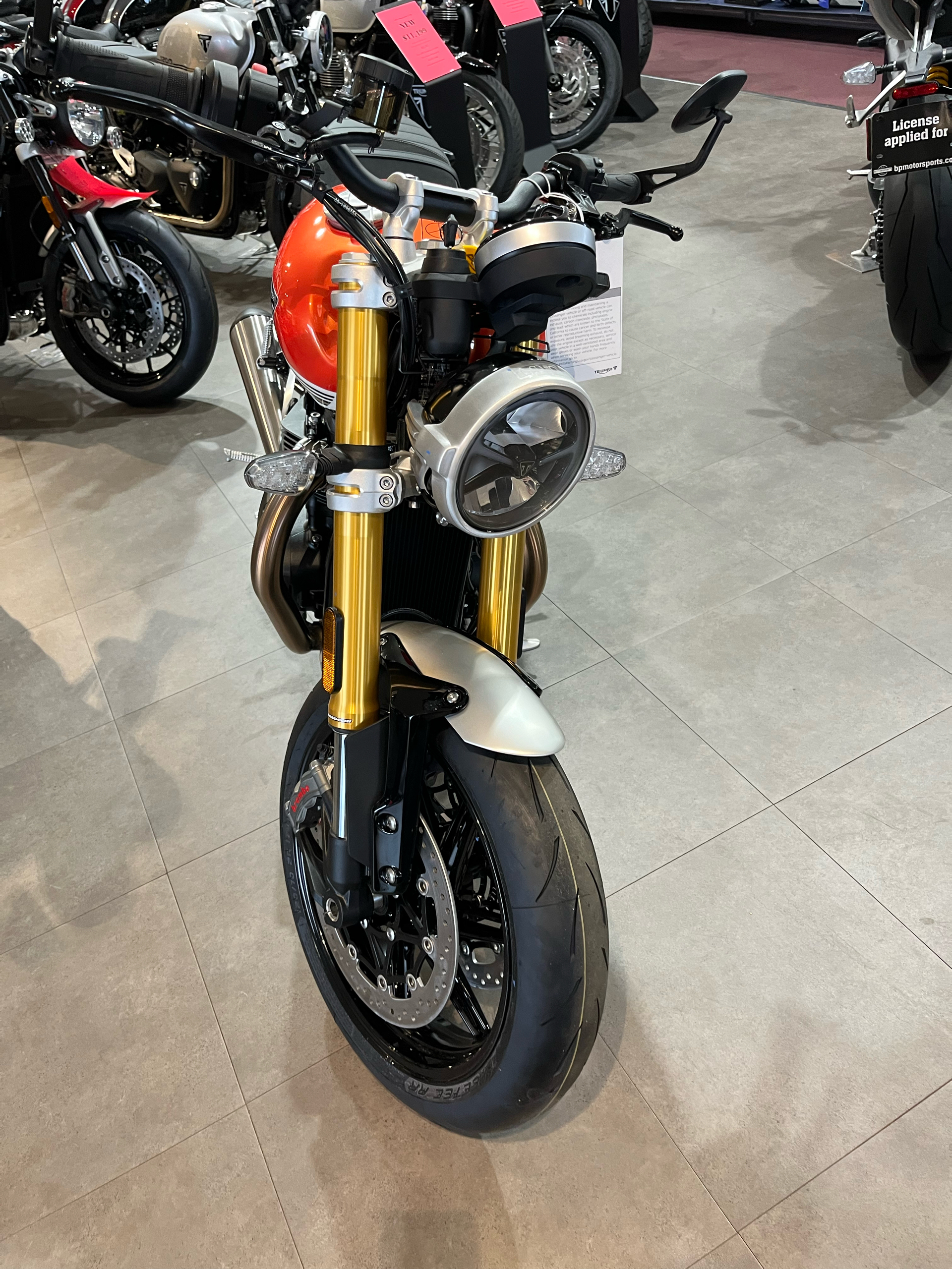 2025 Triumph Speed Twin 1200 RS in Belle Plaine, Minnesota - Photo 8