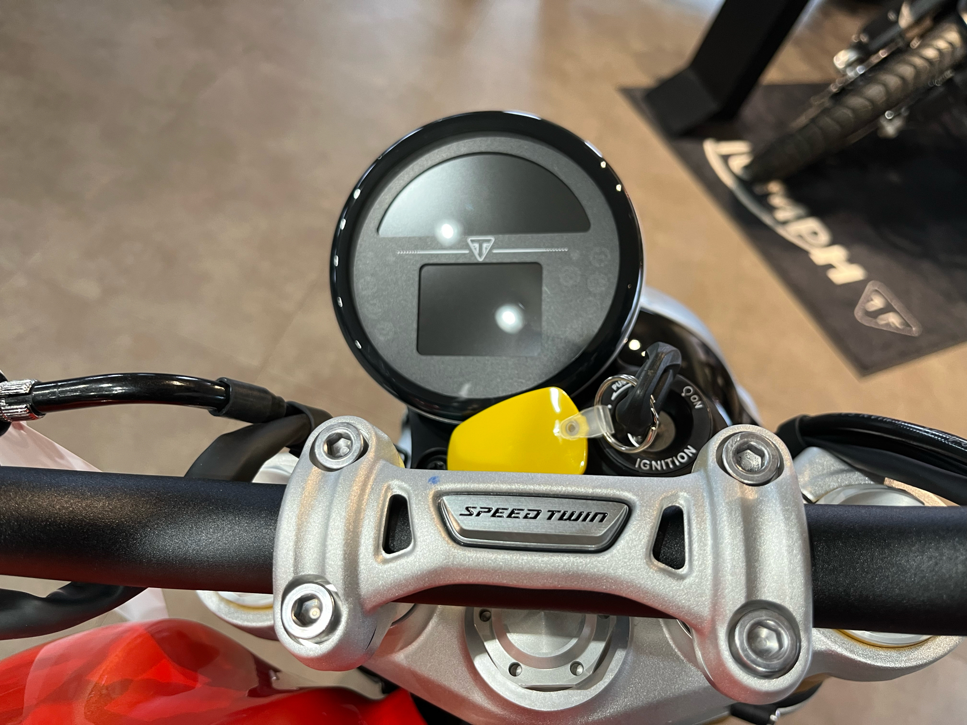 2025 Triumph Speed Twin 1200 RS in Belle Plaine, Minnesota - Photo 10