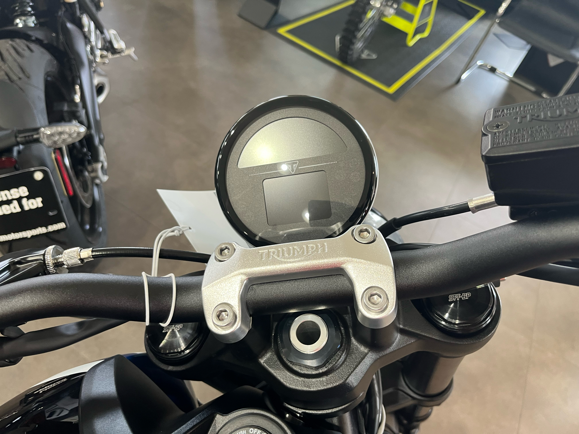 2025 Triumph Trident 660 in Belle Plaine, Minnesota - Photo 4