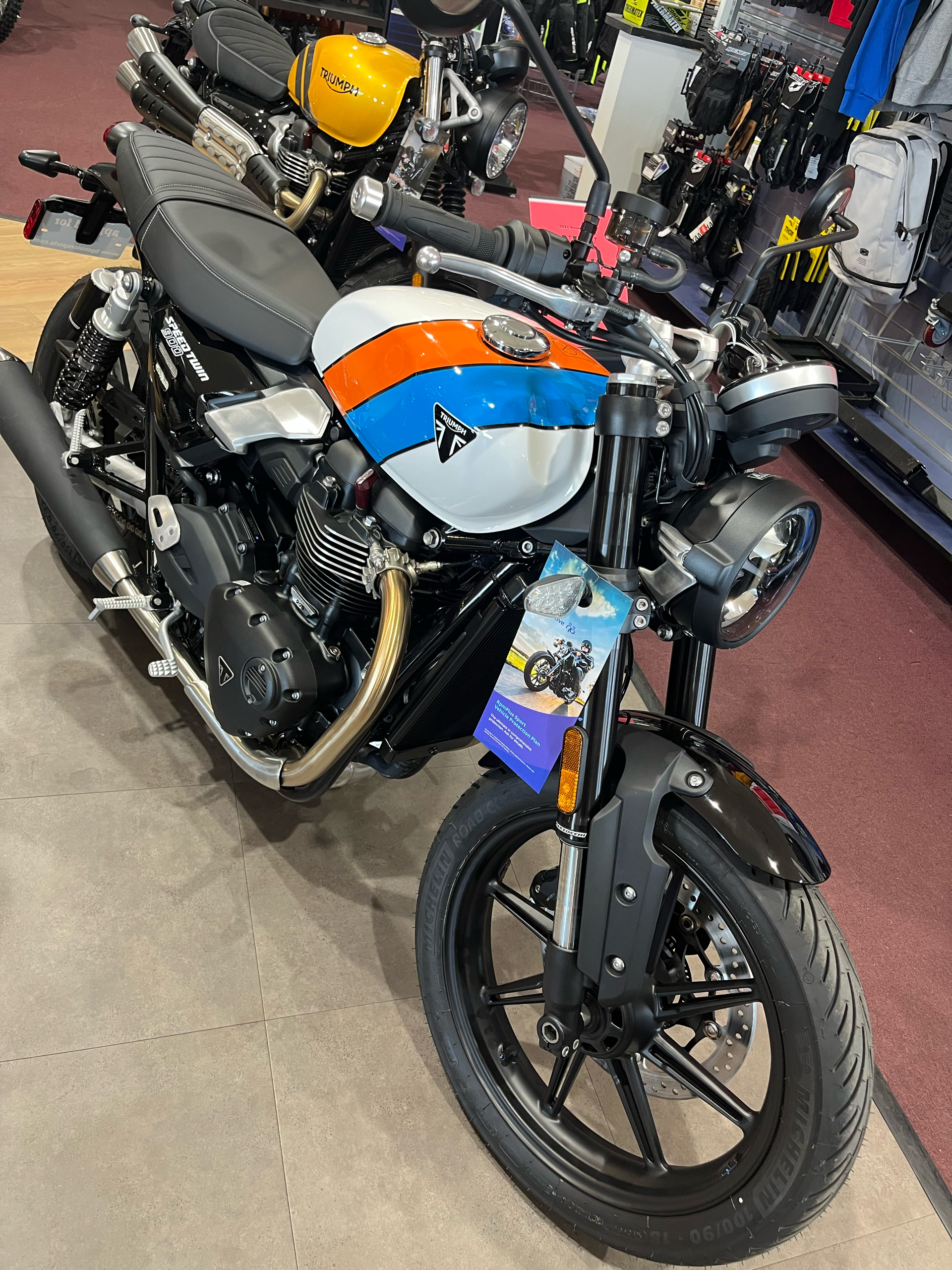2025 Triumph Speed Twin 900 in Belle Plaine, Minnesota - Photo 4