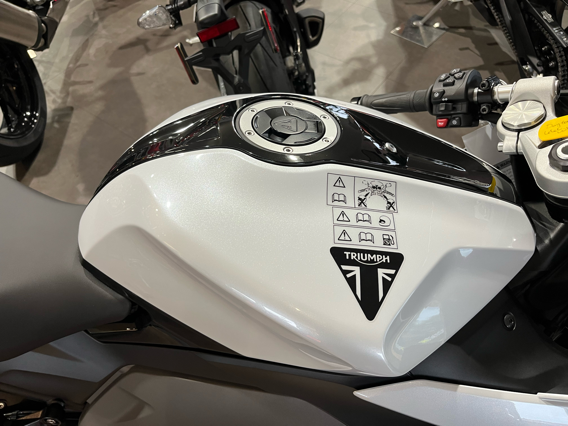 2025 Triumph Daytona 660 in Belle Plaine, Minnesota - Photo 3