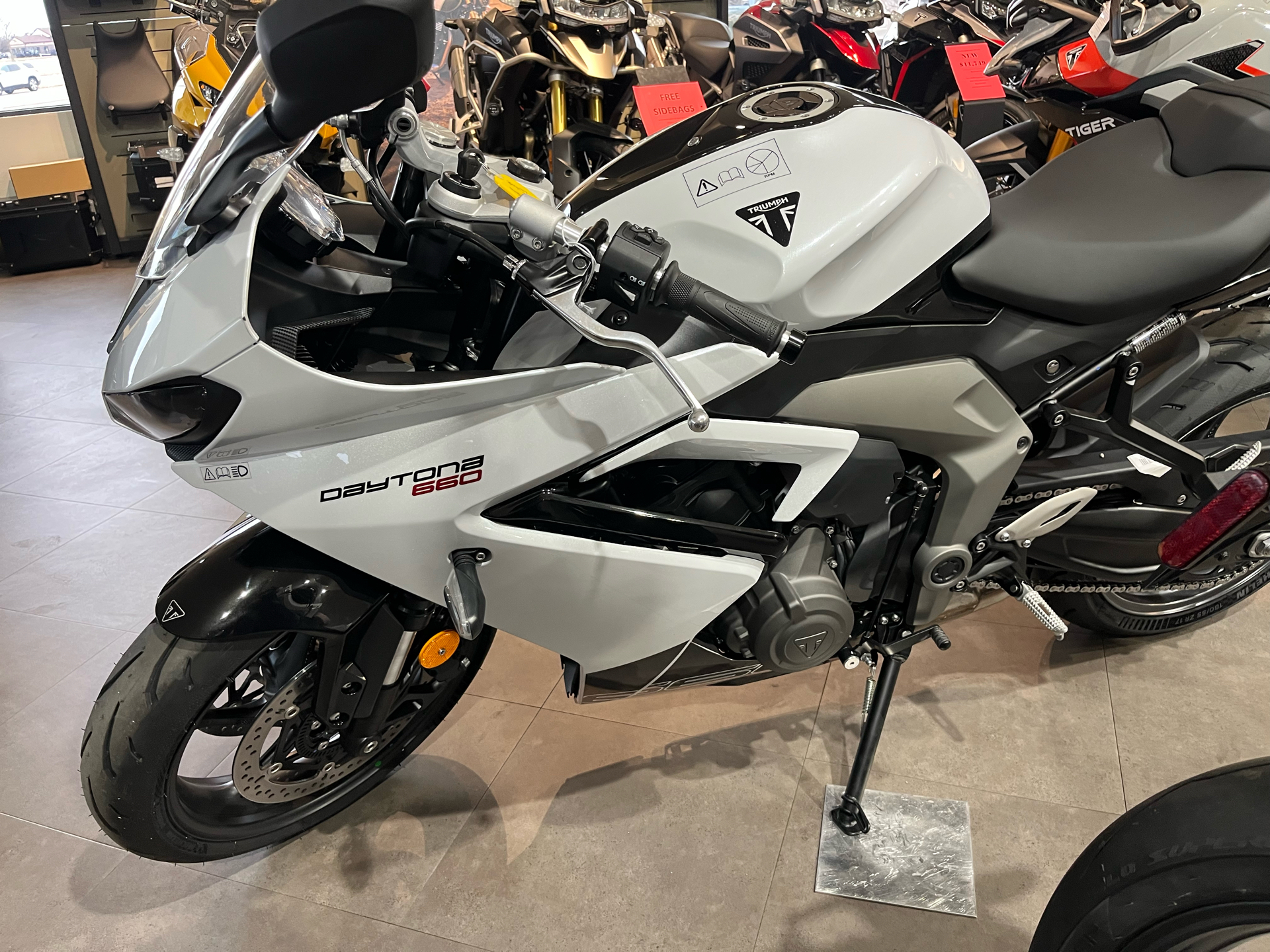 2025 Triumph Daytona 660 in Belle Plaine, Minnesota - Photo 5