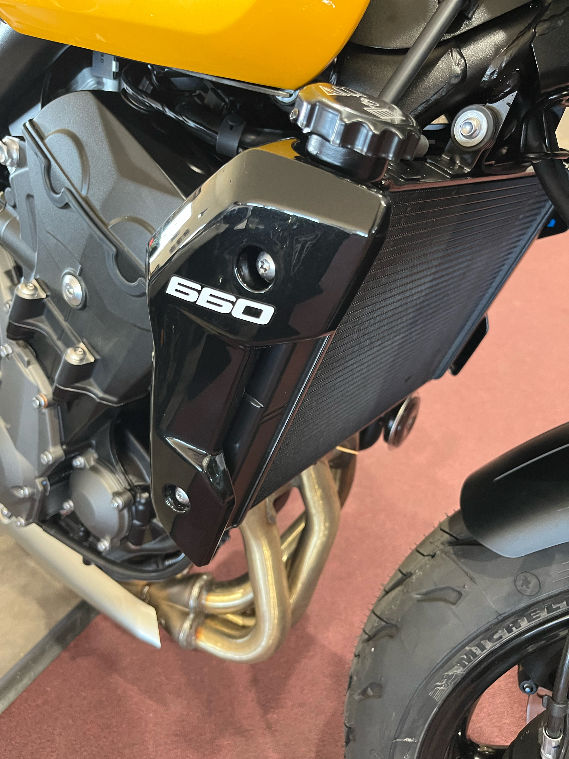 2025 Triumph Trident 660 in Belle Plaine, Minnesota - Photo 2