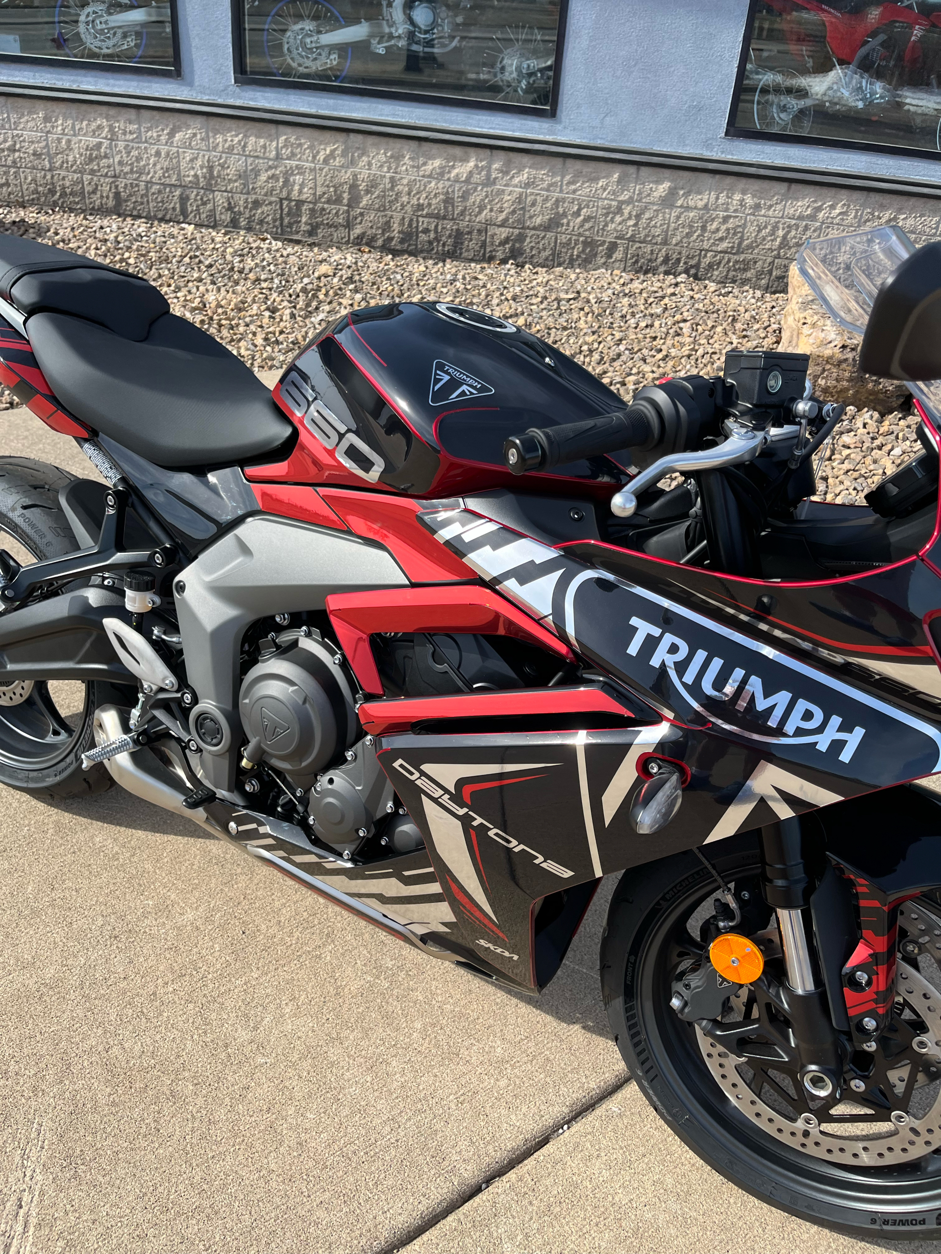 2025 Triumph Daytona 660 in Belle Plaine, Minnesota - Photo 7