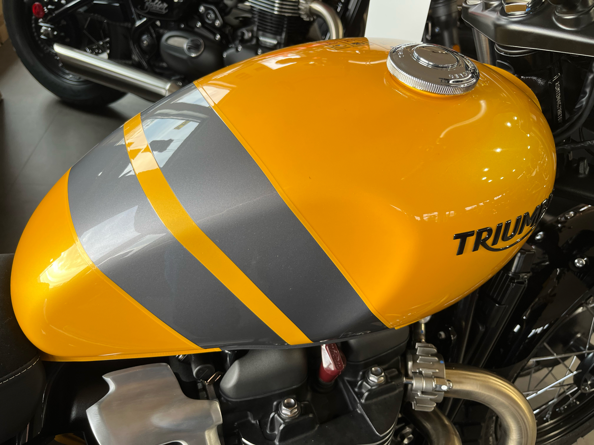 2024 Triumph Scrambler 900 in Belle Plaine, Minnesota - Photo 4