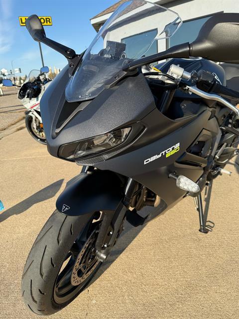 2025 Triumph Daytona 660 in Belle Plaine, Minnesota - Photo 4