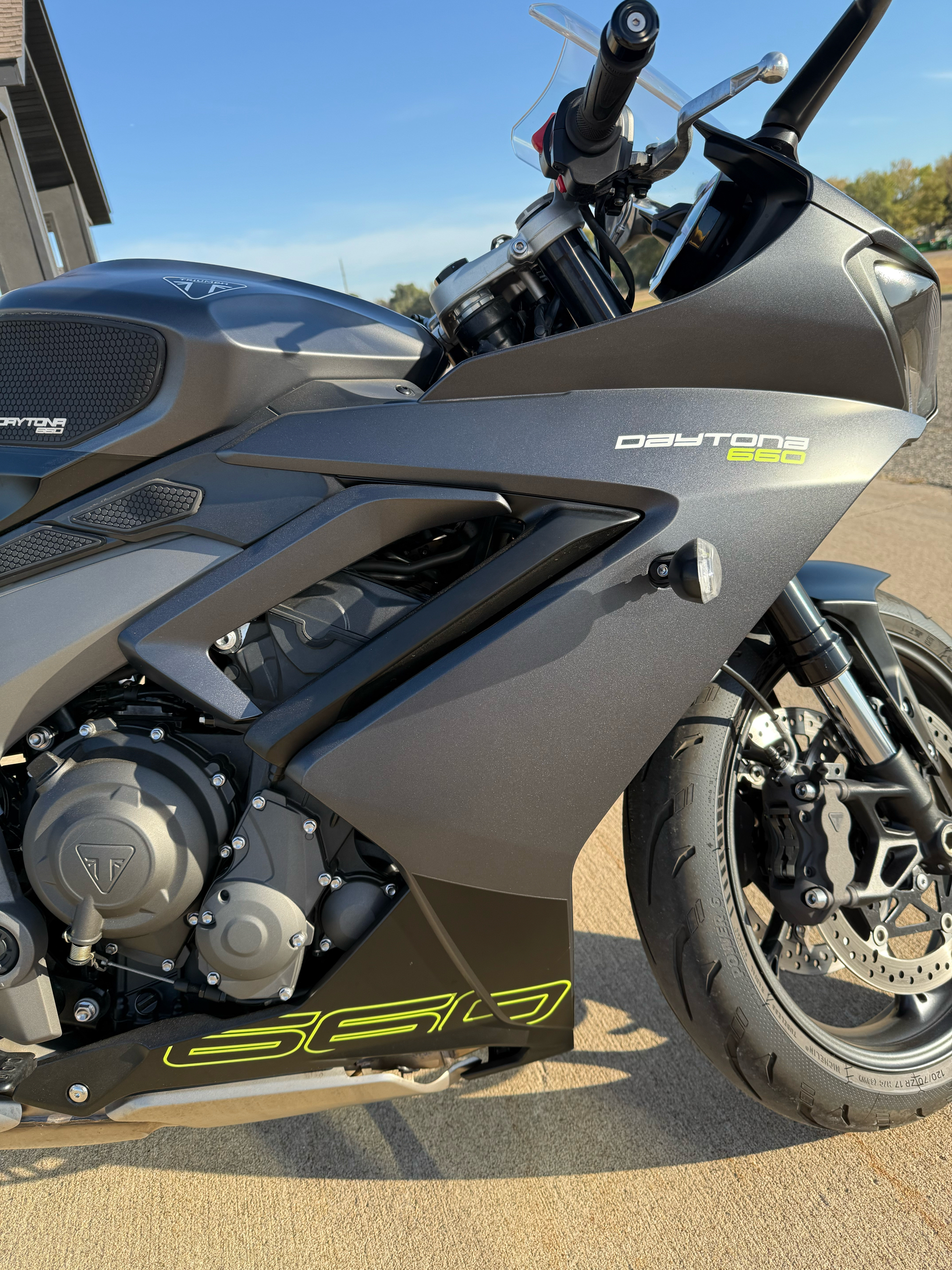 2025 Triumph Daytona 660 in Belle Plaine, Minnesota - Photo 7