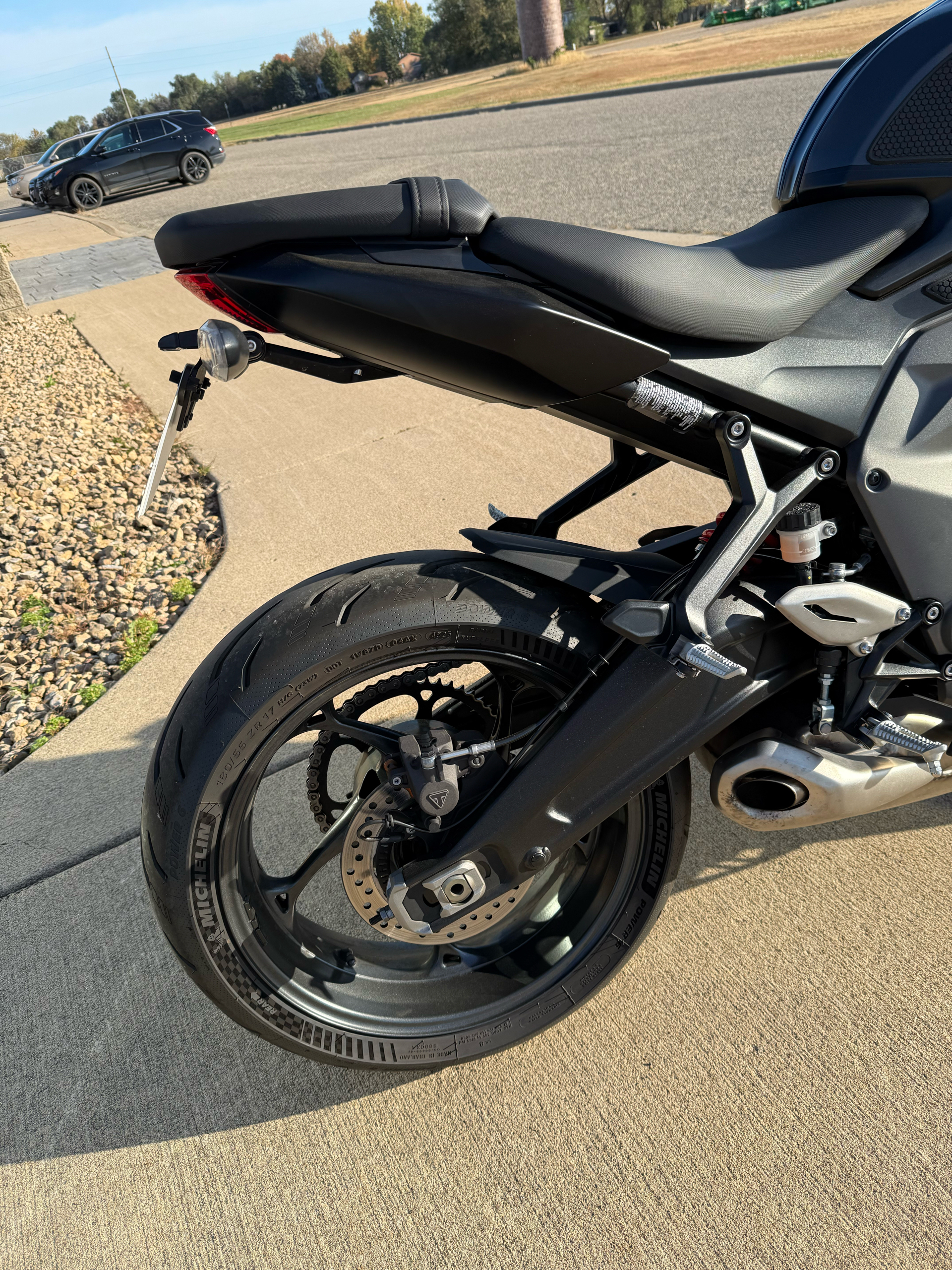 2025 Triumph Daytona 660 in Belle Plaine, Minnesota - Photo 9