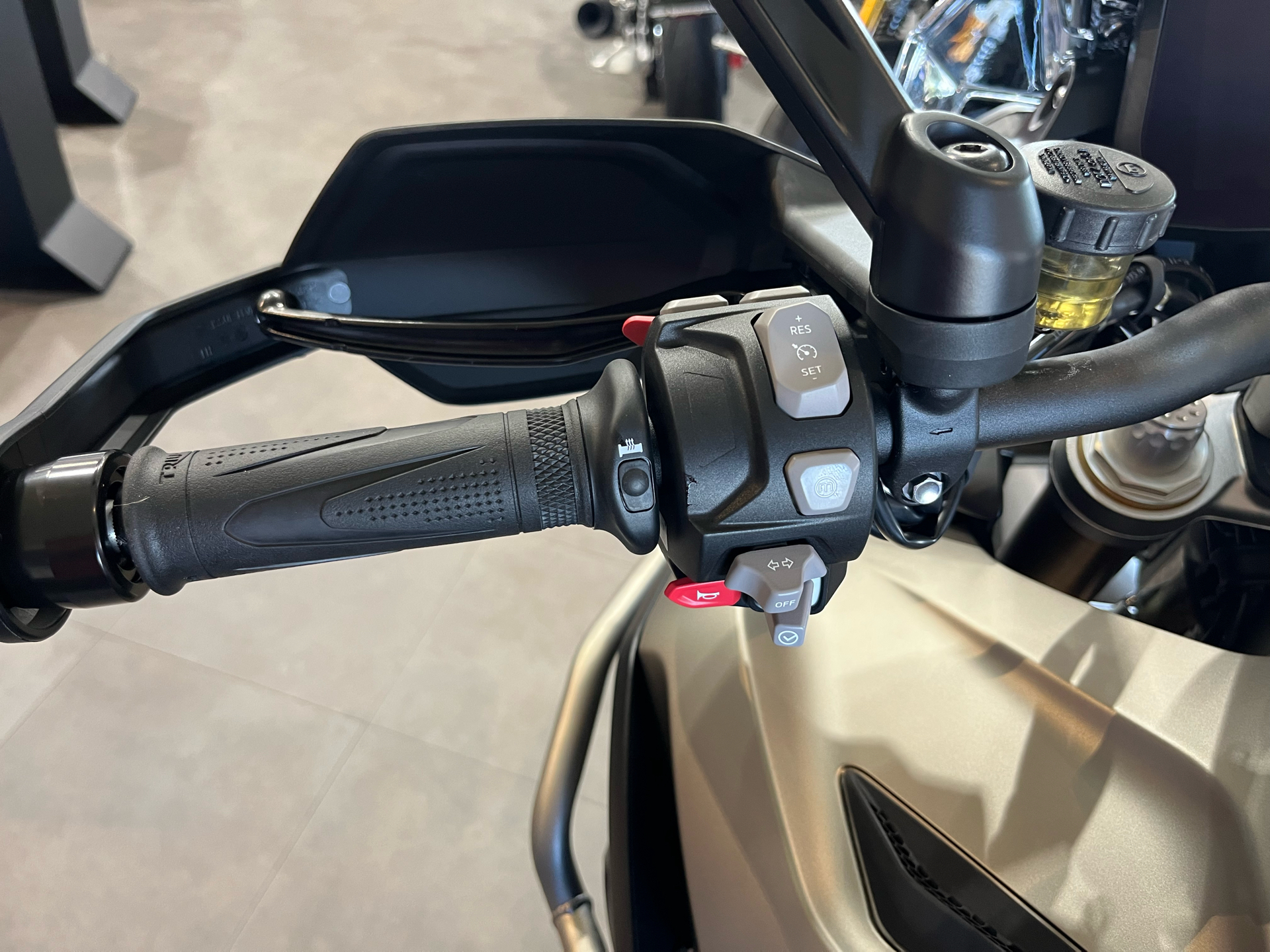 2024 Triumph Tiger 1200 Rally Explorer in Belle Plaine, Minnesota - Photo 8