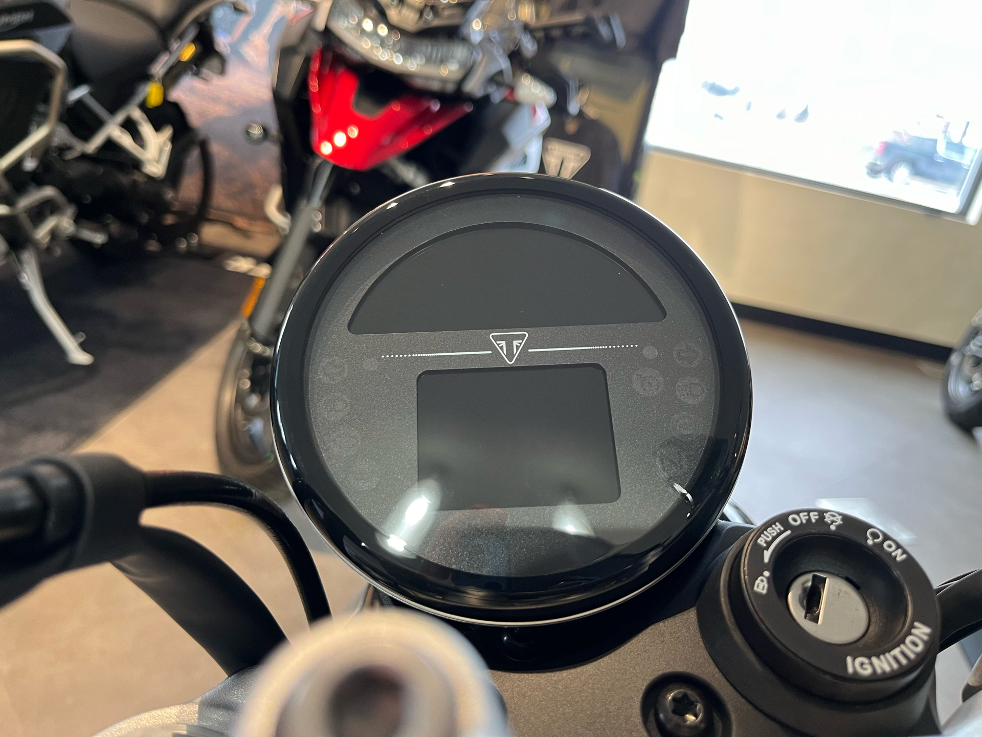 2025 Triumph Speed Twin 1200 in Belle Plaine, Minnesota - Photo 6