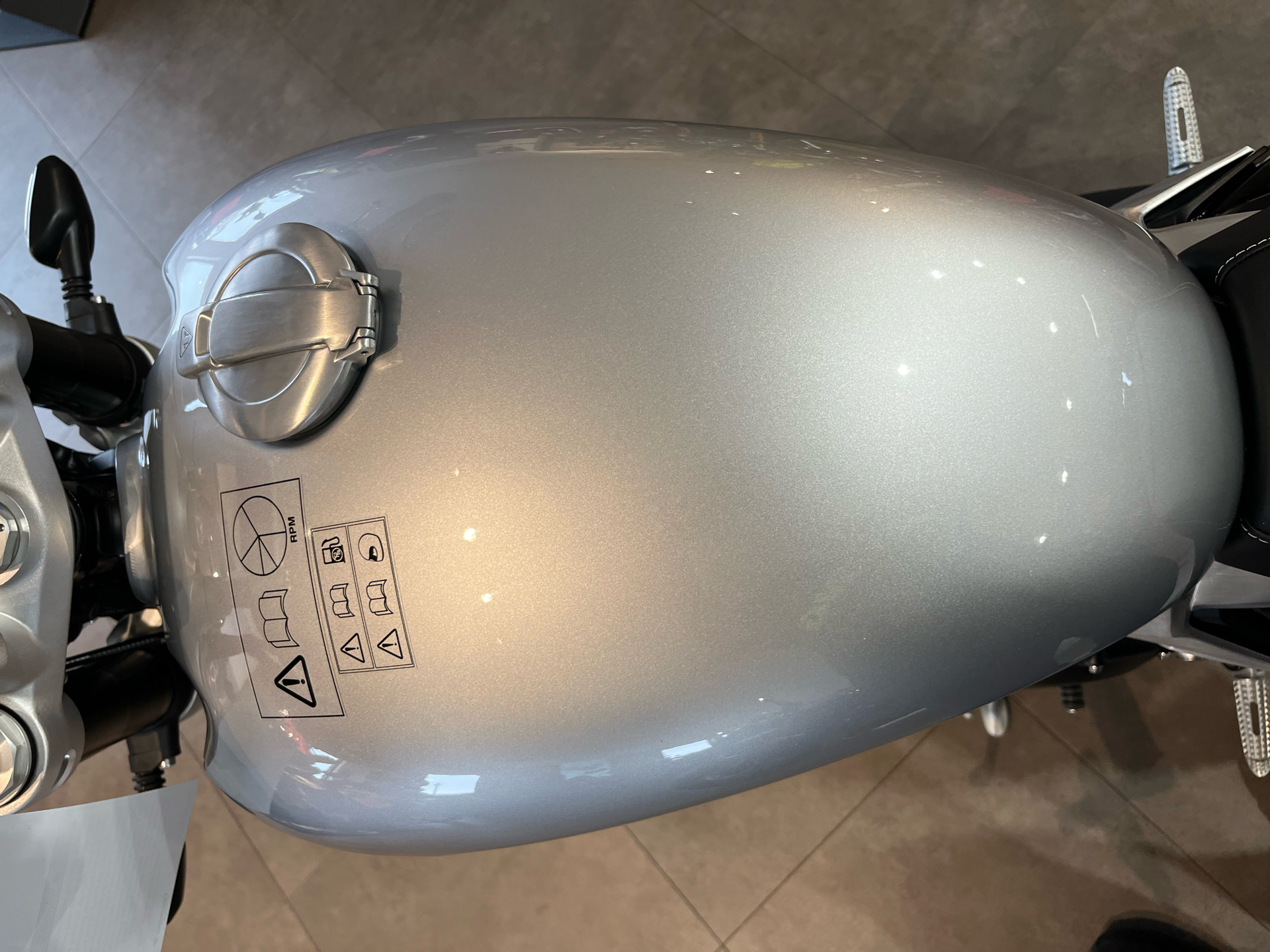 2025 Triumph Speed Twin 1200 in Belle Plaine, Minnesota - Photo 7