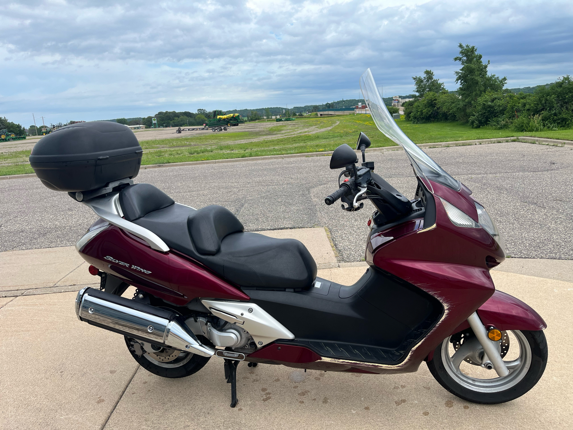 2002 Honda Silver Wing FSC600 in Belle Plaine, Minnesota - Photo 1