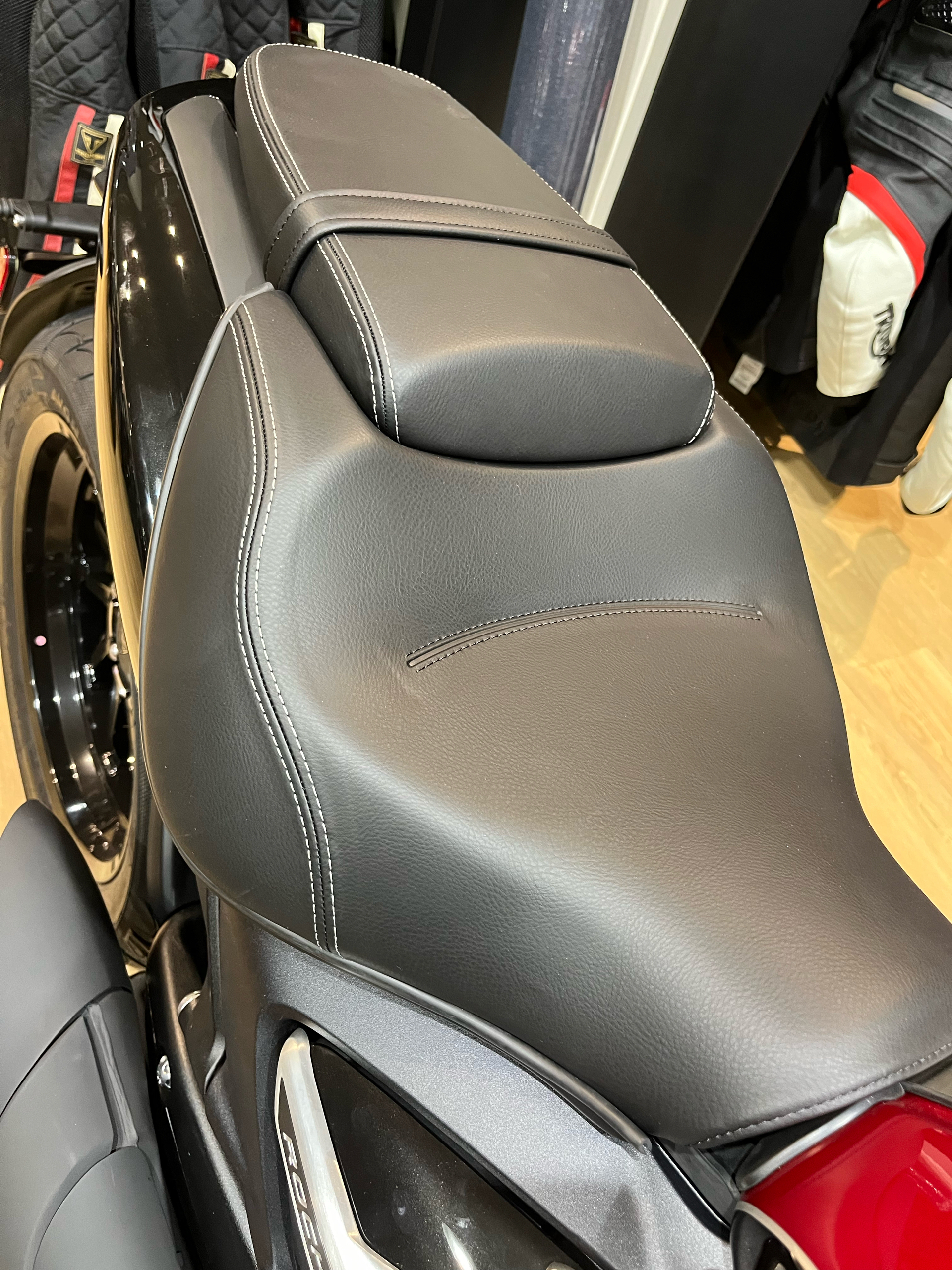2025 Triumph Rocket 3 Storm R in Belle Plaine, Minnesota - Photo 17