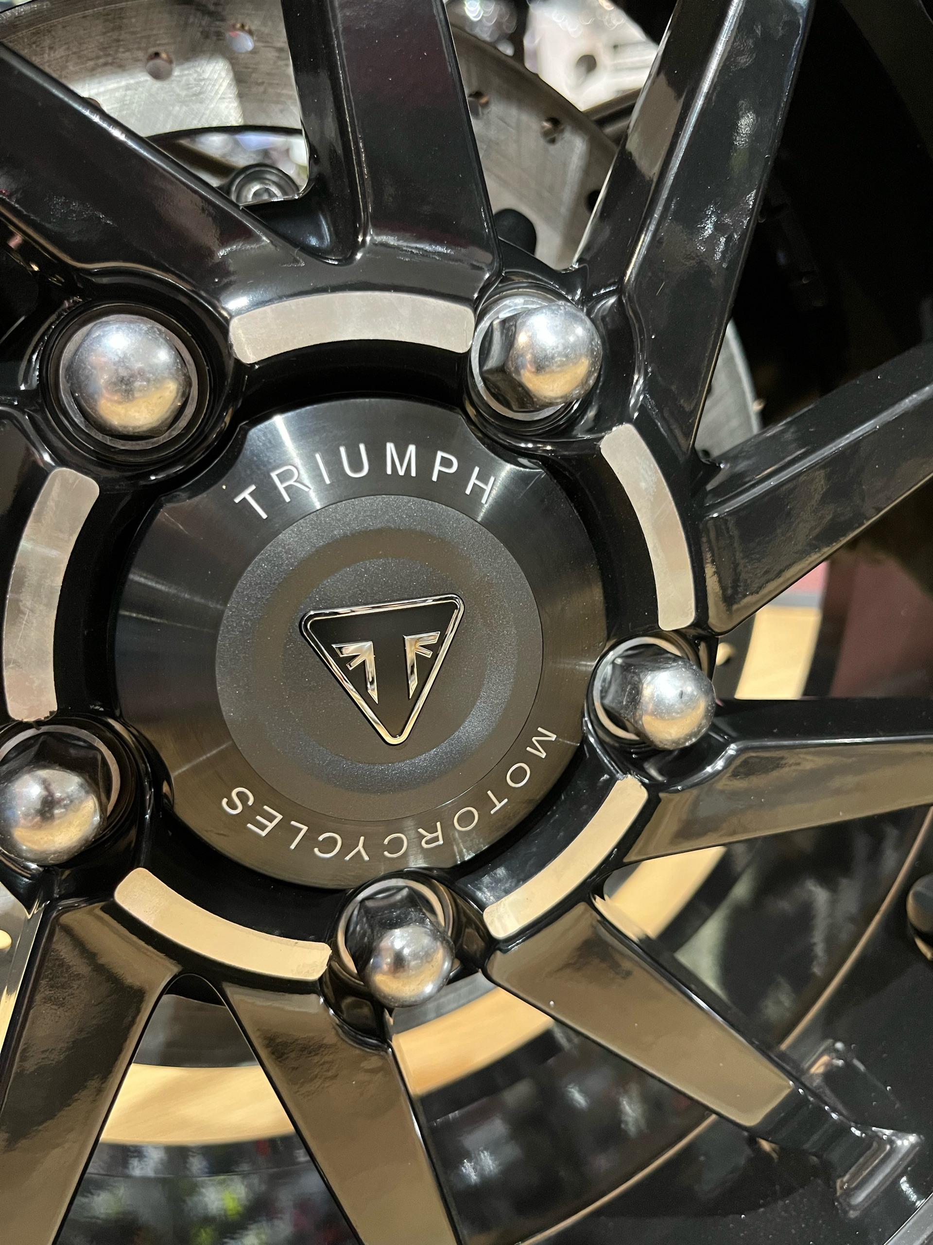 2025 Triumph Rocket 3 Storm R in Belle Plaine, Minnesota - Photo 20