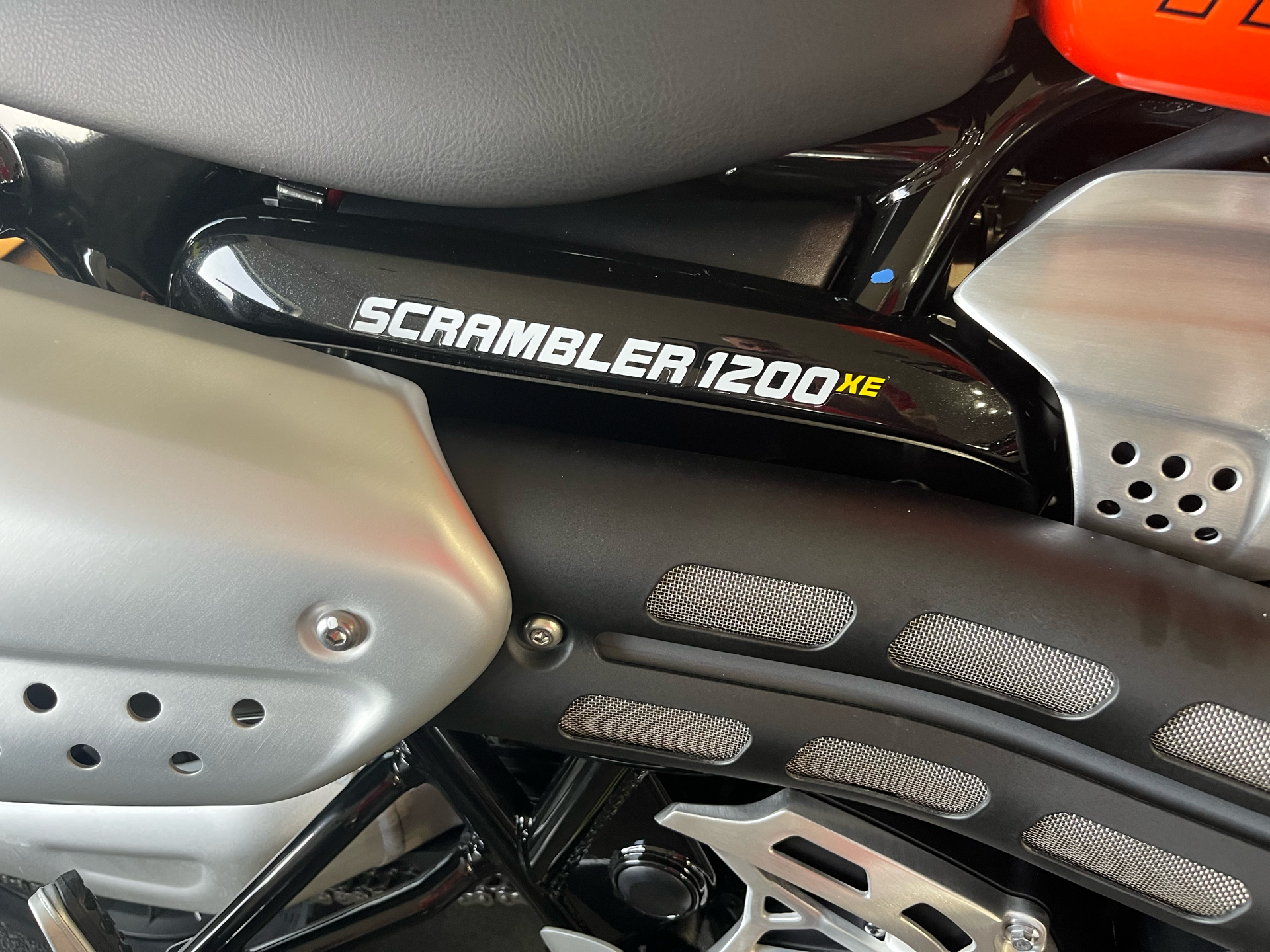 2025 Triumph Scrambler 1200 XE in Belle Plaine, Minnesota - Photo 5