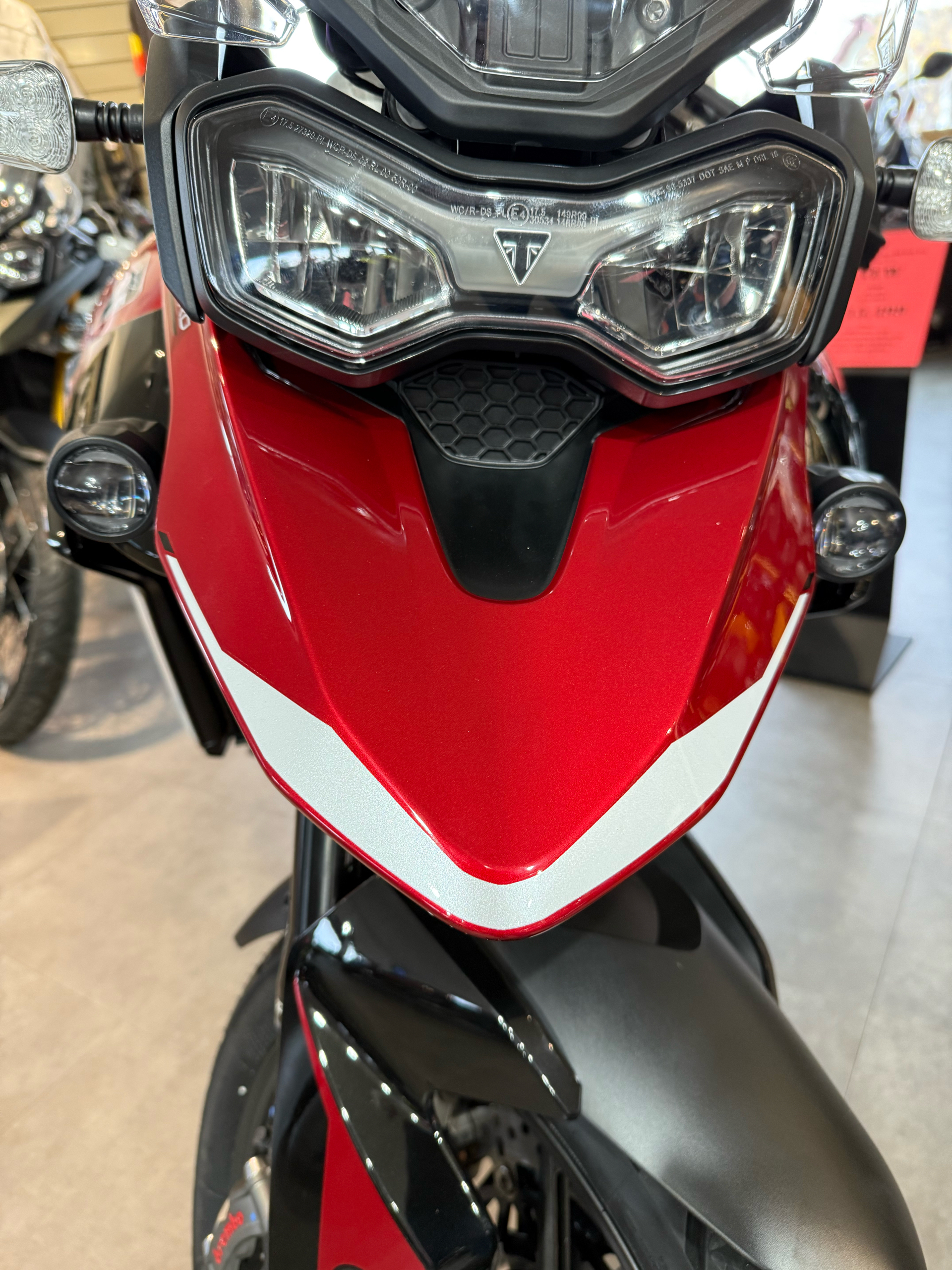 2025 Triumph Tiger 900 GT Pro in Belle Plaine, Minnesota - Photo 9