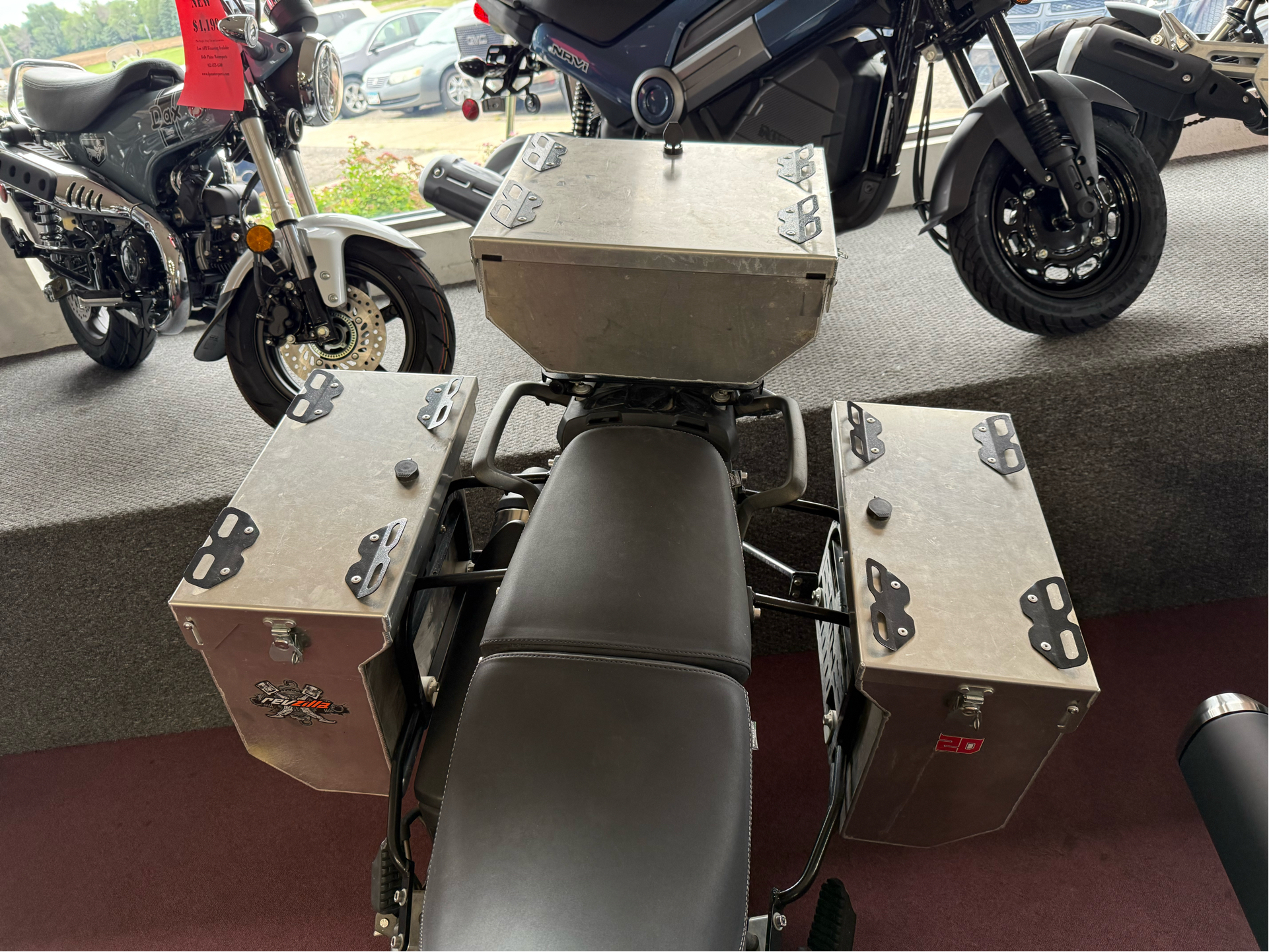 2019 Triumph Tiger 800 XRx Low in Belle Plaine, Minnesota - Photo 2