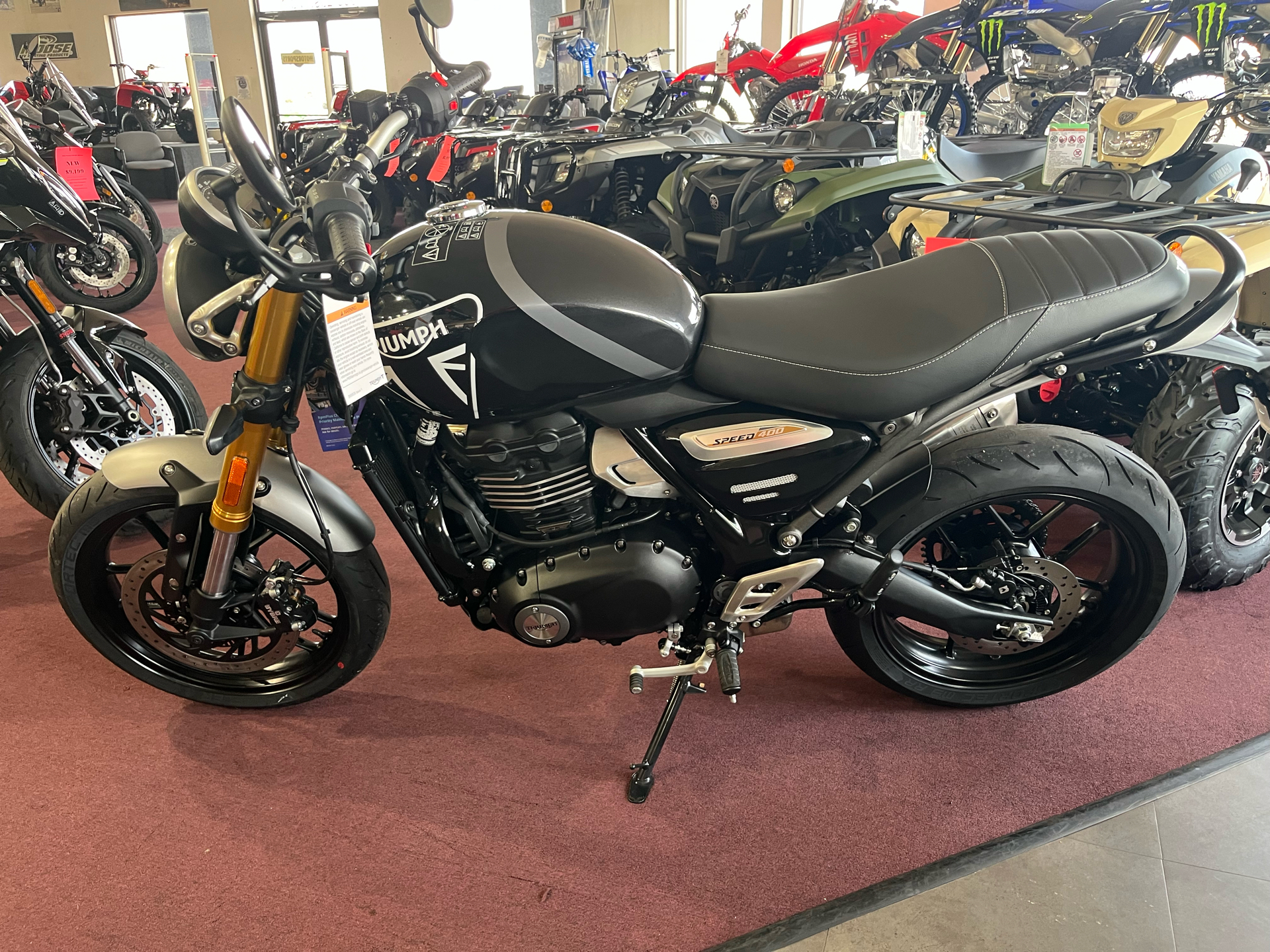 2025 Triumph Speed 400 in Belle Plaine, Minnesota - Photo 2
