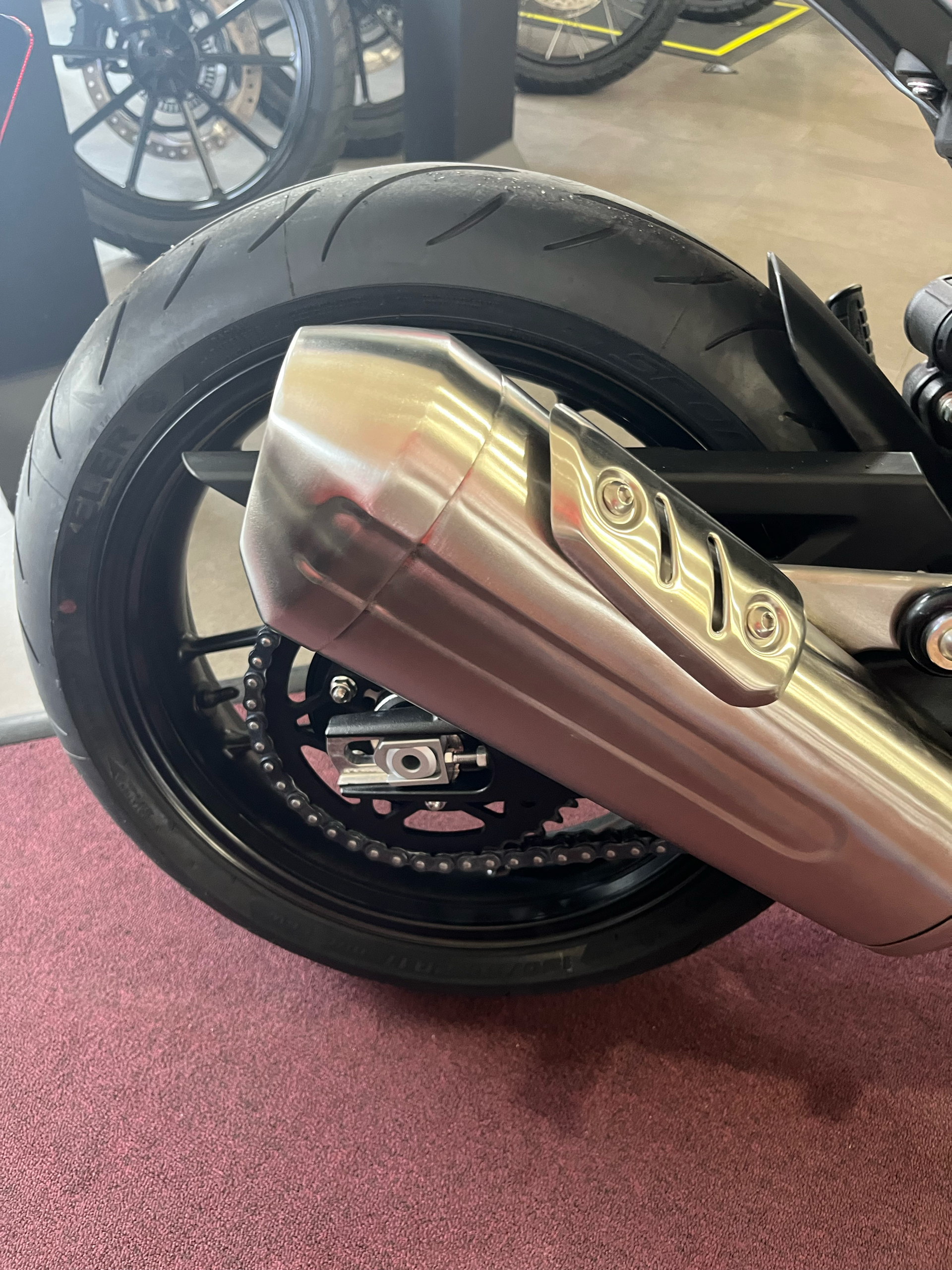 2025 Triumph Speed 400 in Belle Plaine, Minnesota - Photo 9
