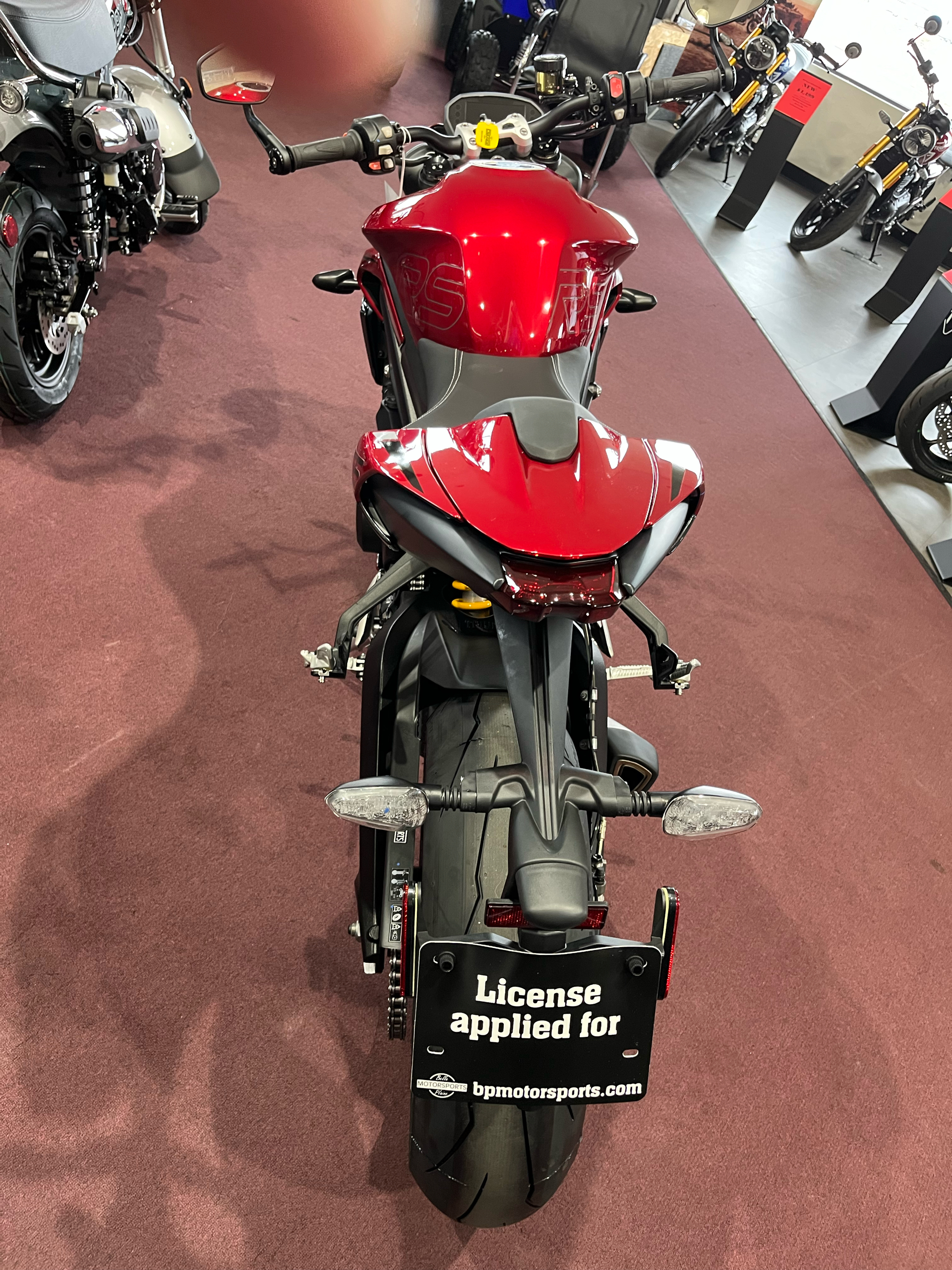 2025 Triumph Street Triple 765 RS in Belle Plaine, Minnesota - Photo 8