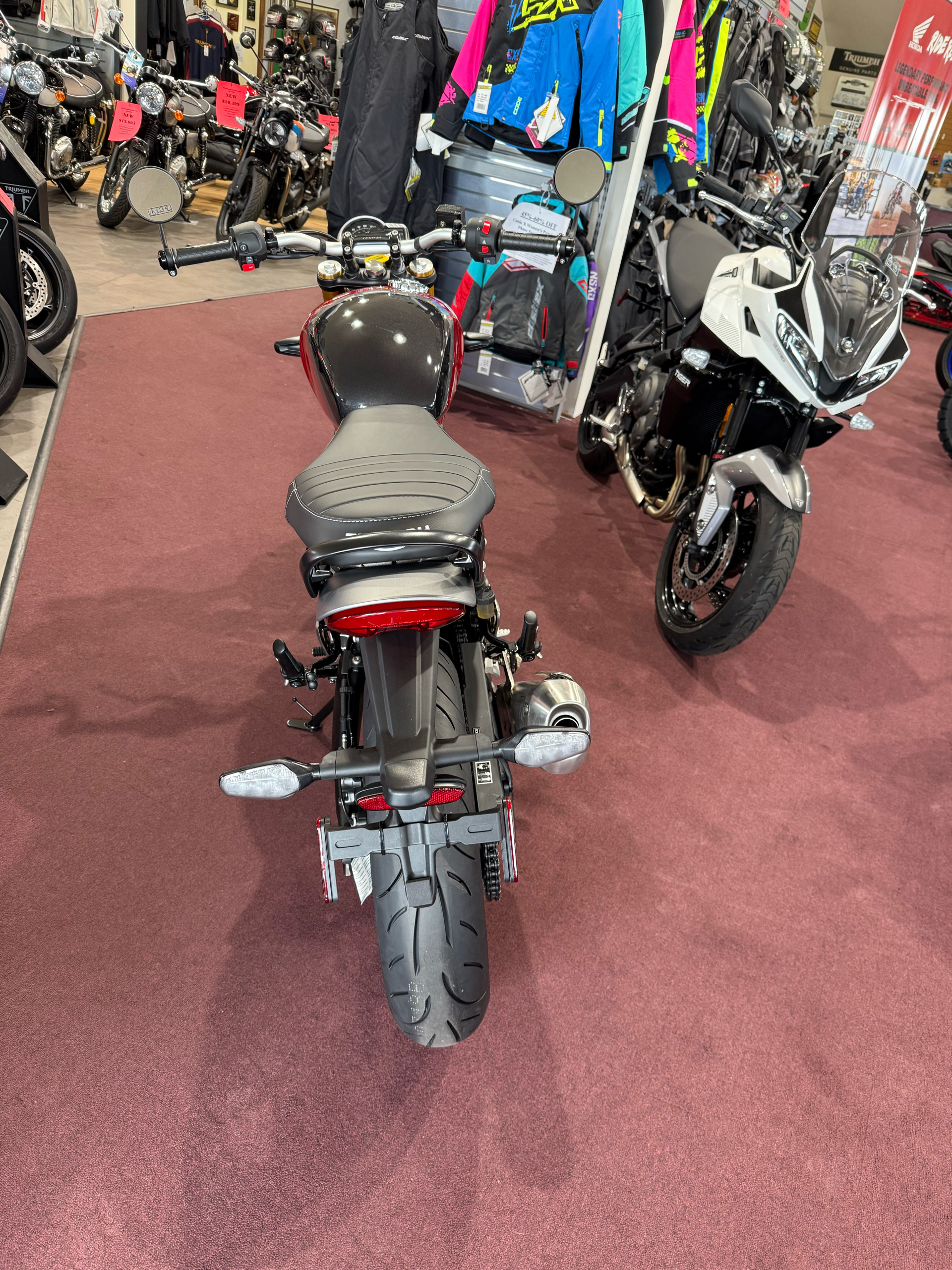 2025 Triumph Speed 400 in Belle Plaine, Minnesota - Photo 7