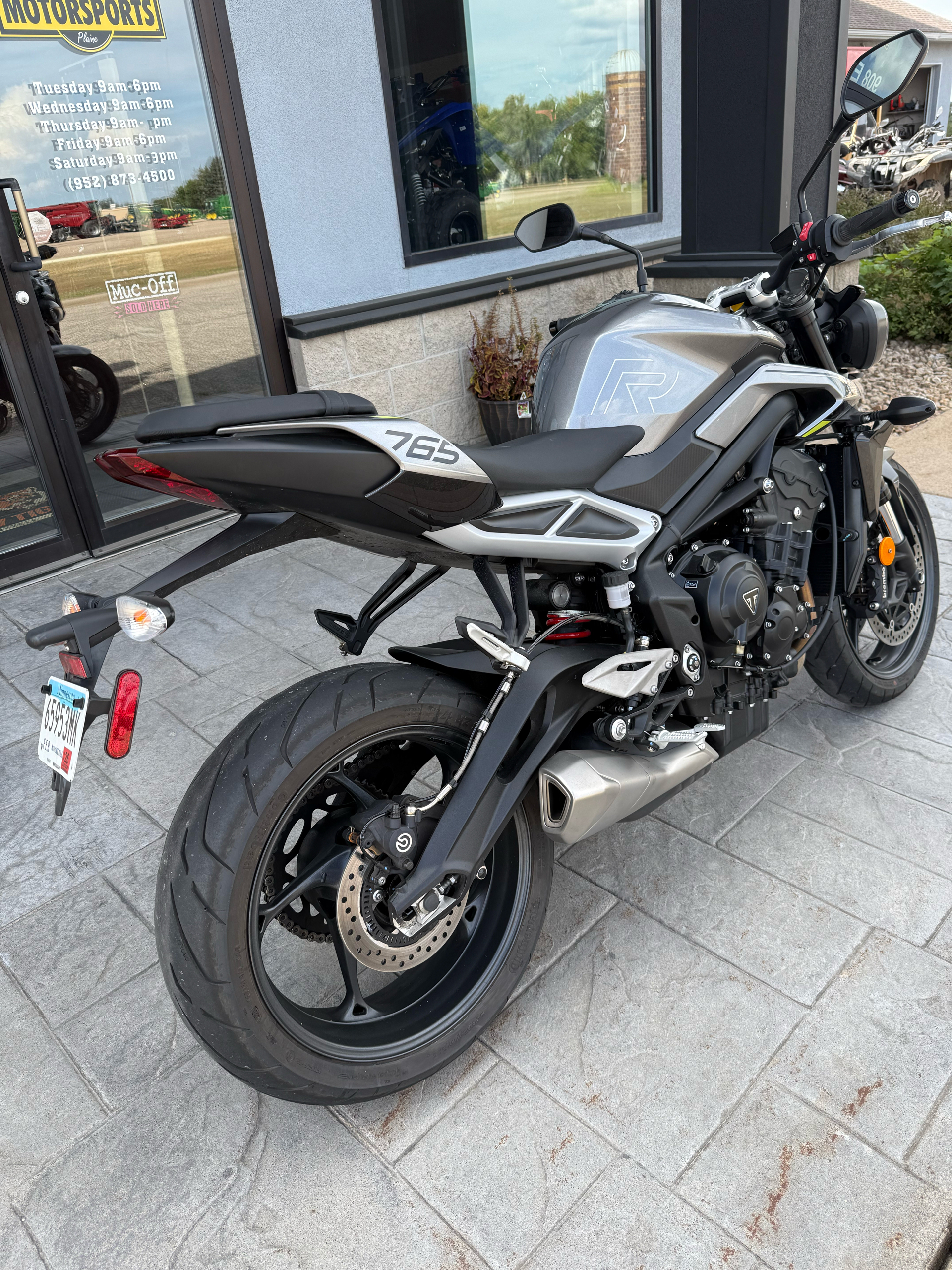 2024 Triumph Street Triple 765 R in Belle Plaine, Minnesota - Photo 10