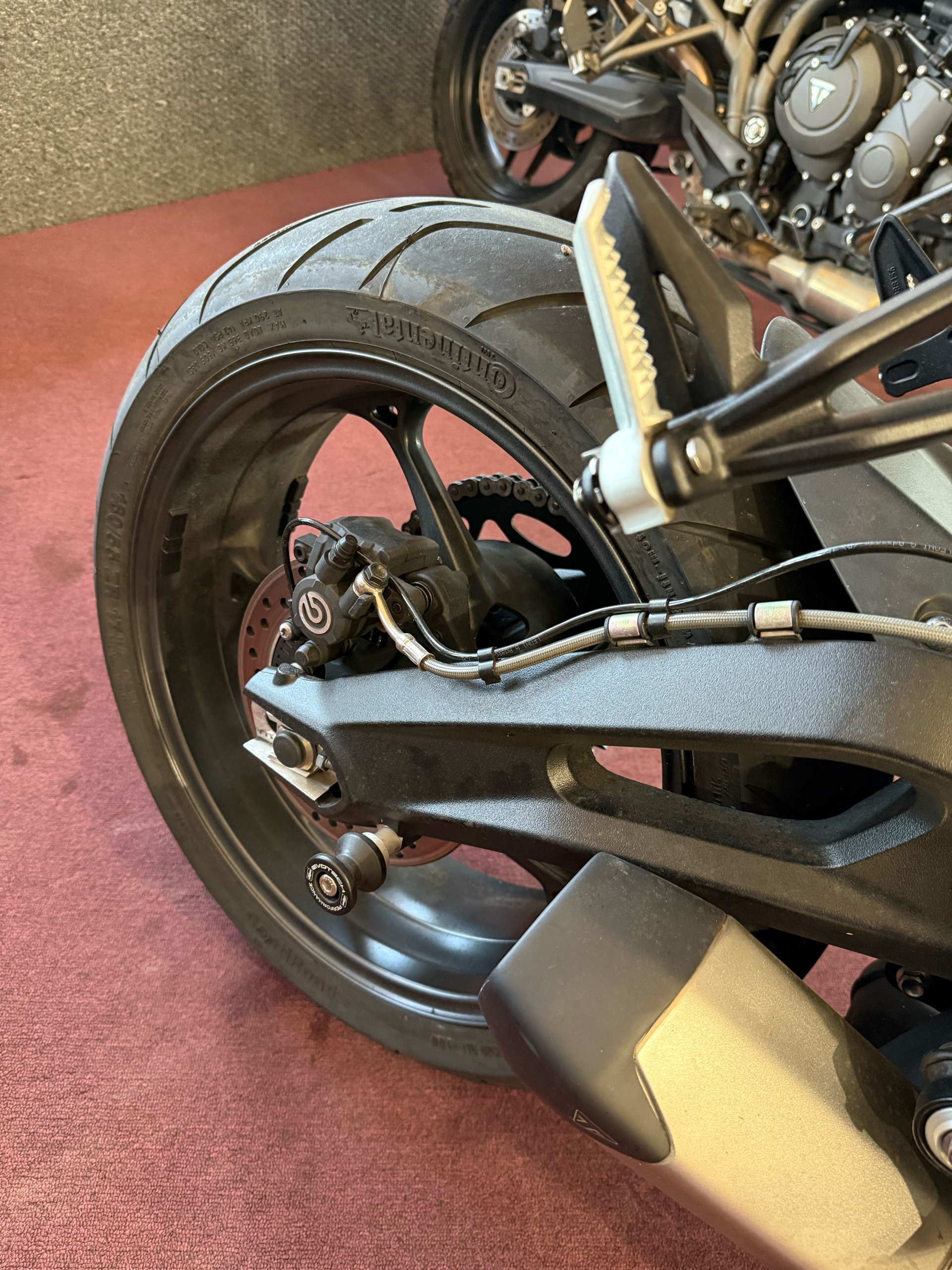 2024 Triumph Street Triple 765 R in Belle Plaine, Minnesota - Photo 6