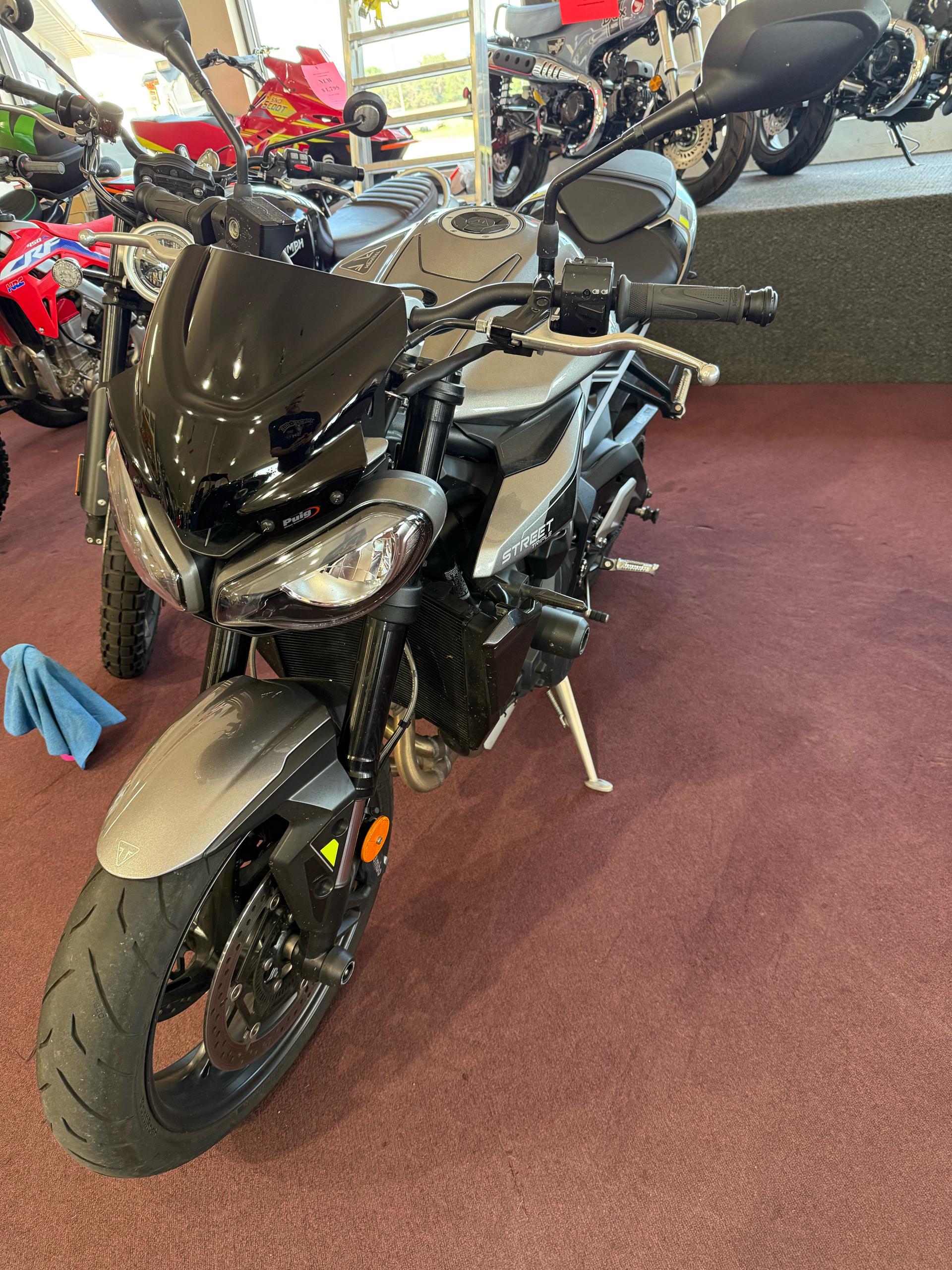 2024 Triumph Street Triple 765 R in Belle Plaine, Minnesota - Photo 7