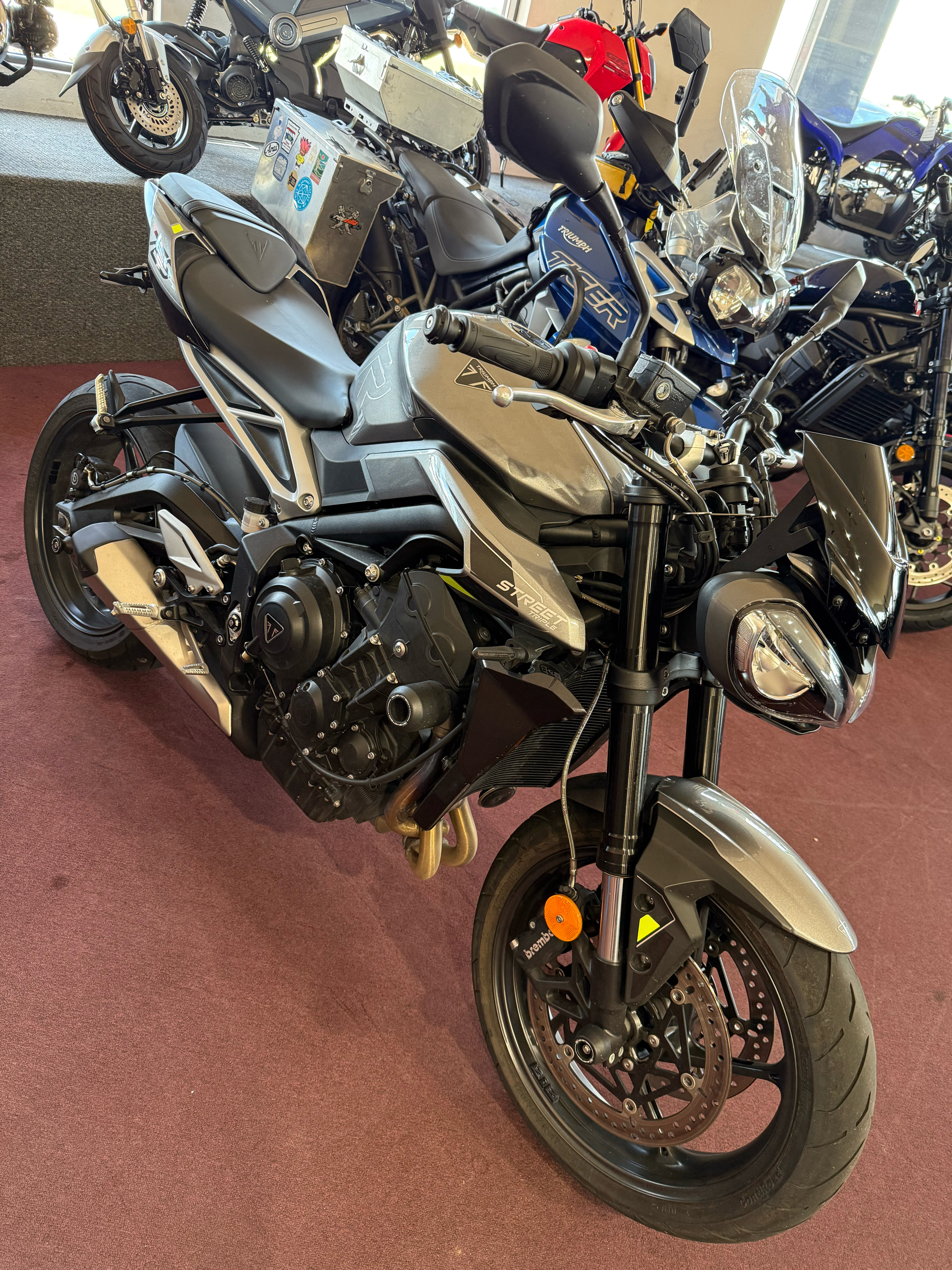 2024 Triumph Street Triple 765 R in Belle Plaine, Minnesota - Photo 14