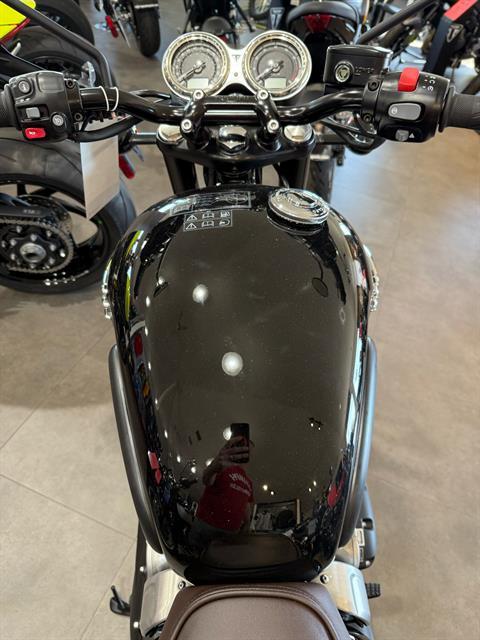 2025 Triumph Bonneville T120 Black in Belle Plaine, Minnesota - Photo 3