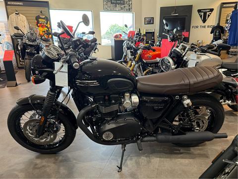 2025 Triumph Bonneville T120 Black in Belle Plaine, Minnesota - Photo 6