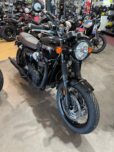 2025 Triumph Bonneville T120 Black in Belle Plaine, Minnesota - Photo 8