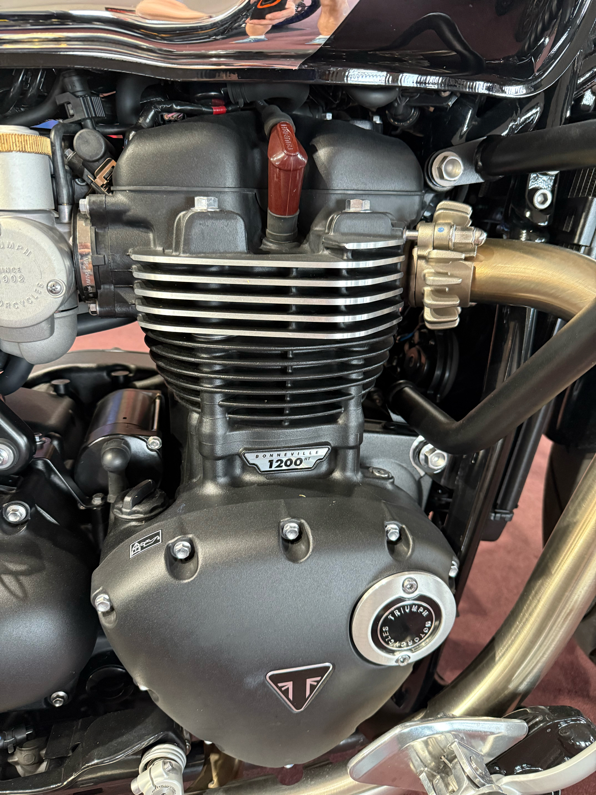 2023 Triumph Bonneville Bobber Chrome Edition in Belle Plaine, Minnesota - Photo 3