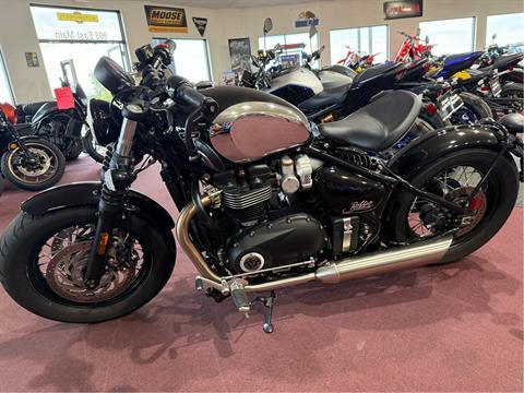2023 Triumph Bonneville Bobber Chrome Edition in Belle Plaine, Minnesota - Photo 2