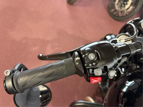 2023 Triumph Bonneville Bobber Chrome Edition in Belle Plaine, Minnesota - Photo 7