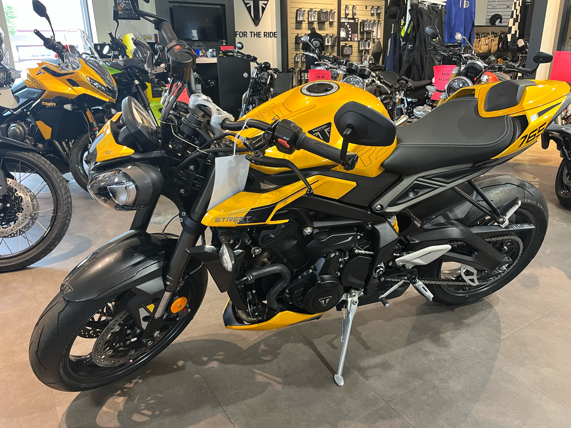 2025 Triumph Street Triple 765 RS in Belle Plaine, Minnesota - Photo 3