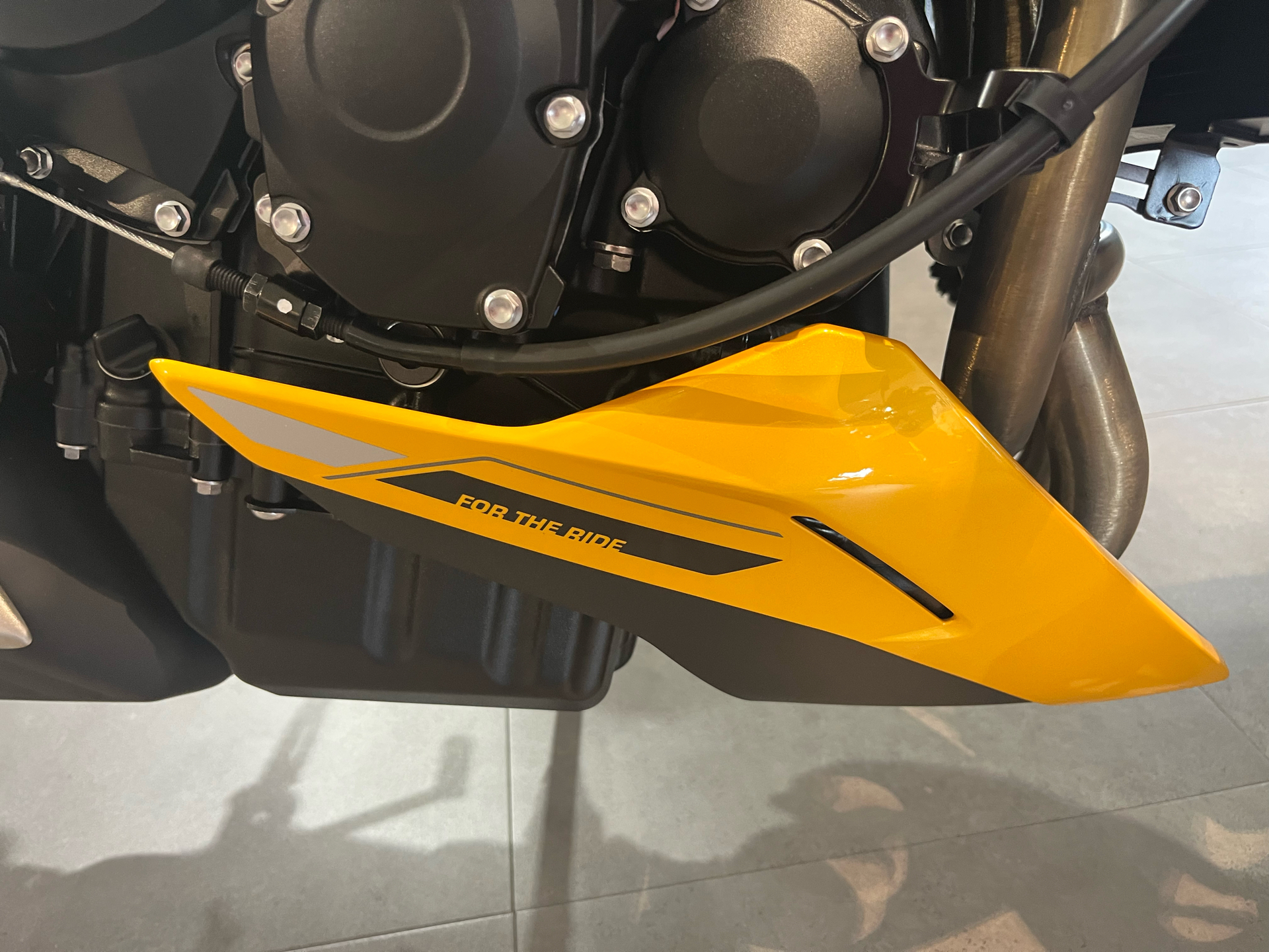 2025 Triumph Street Triple 765 RS in Belle Plaine, Minnesota - Photo 12
